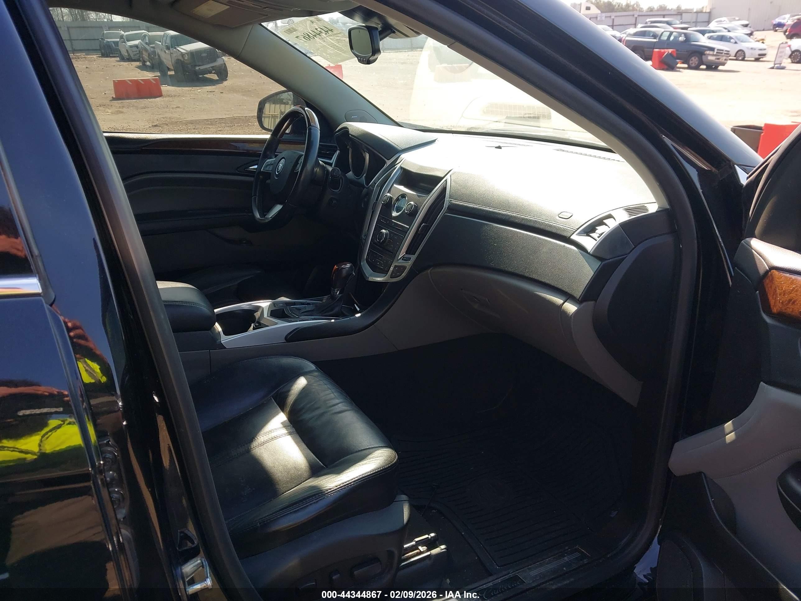 CADILLAC SRX image 5