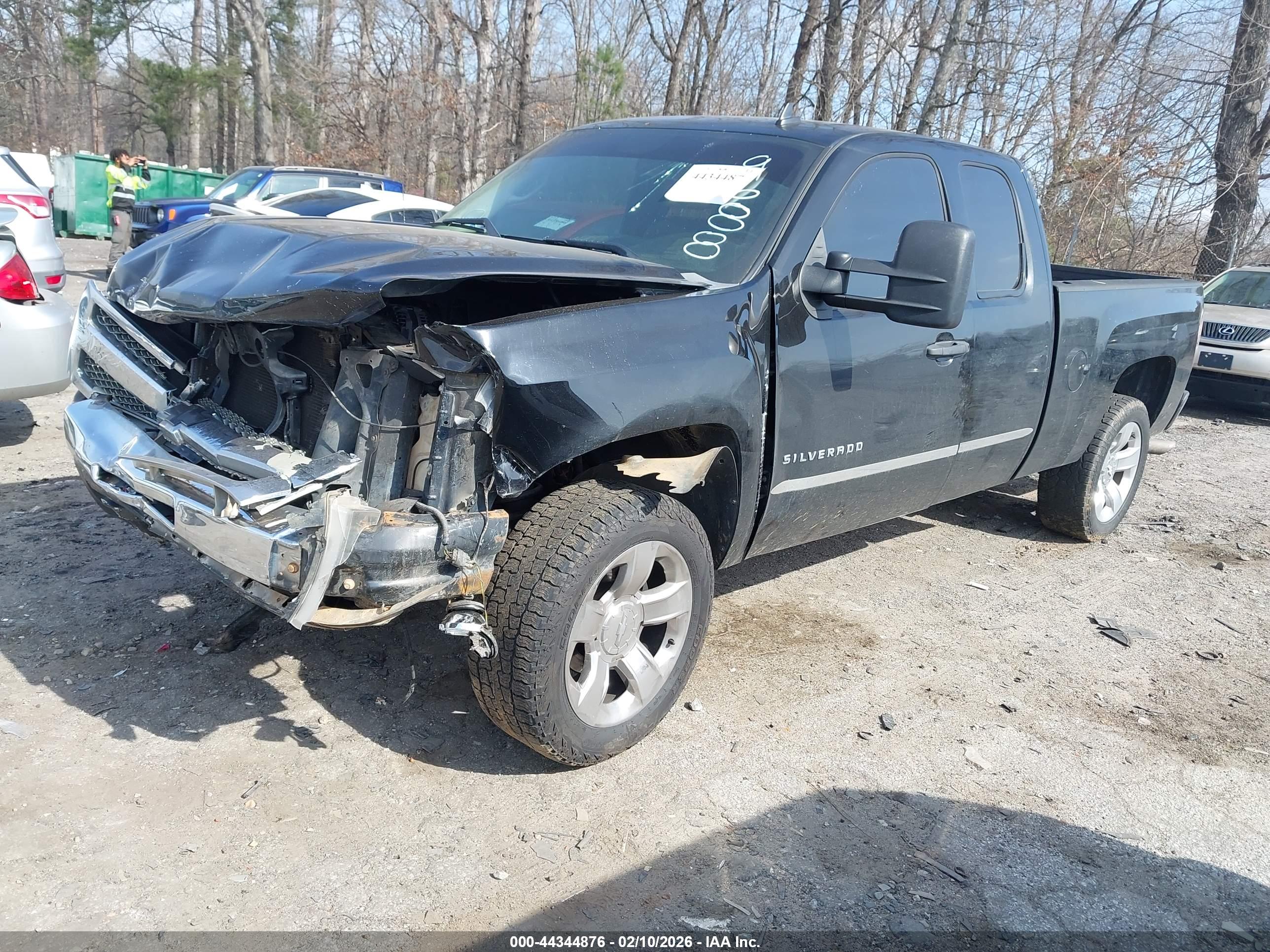 CHEVROLET SILVERADO image 2