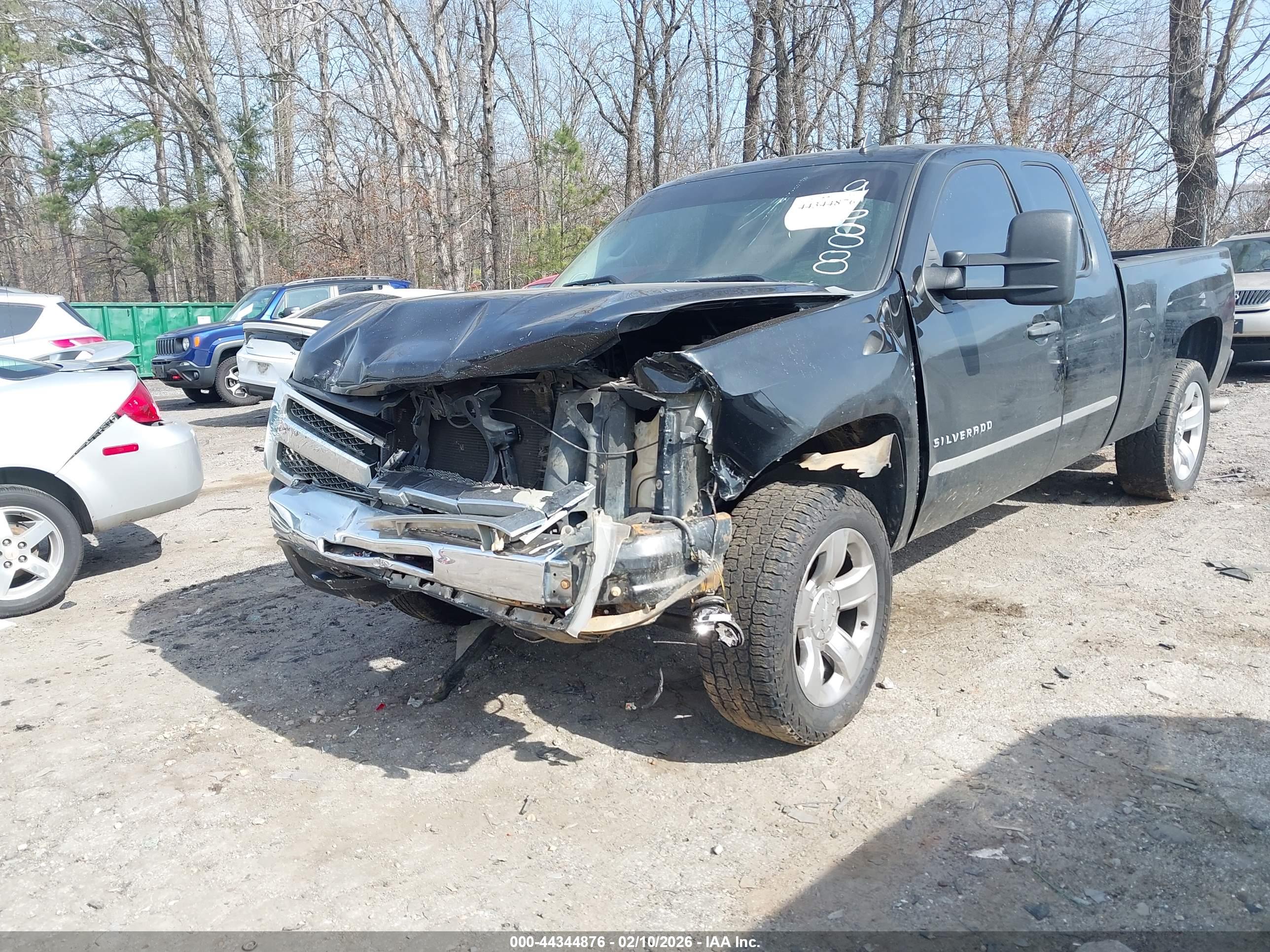 CHEVROLET SILVERADO image 6