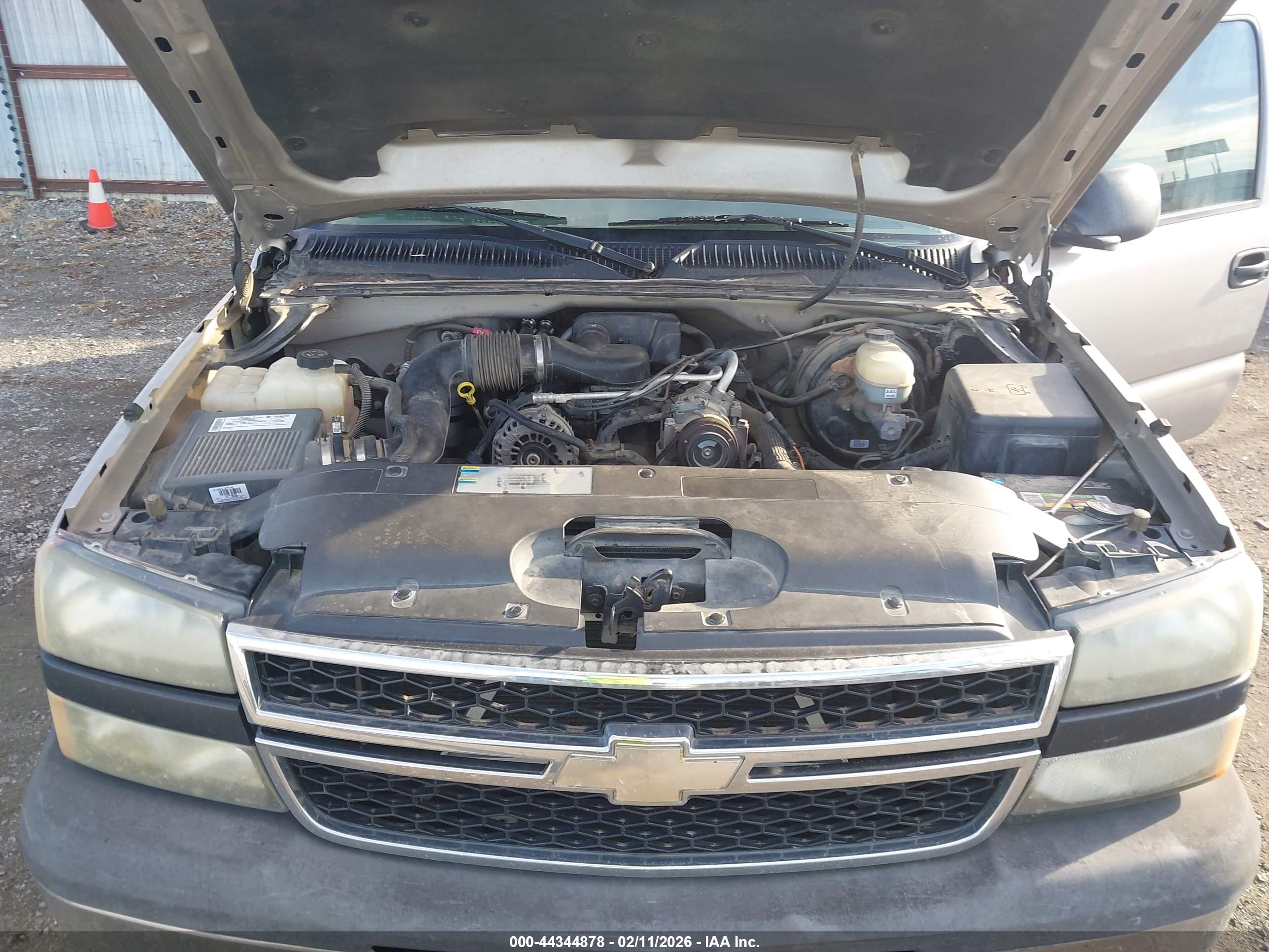 CHEVROLET SILVERADO image 10