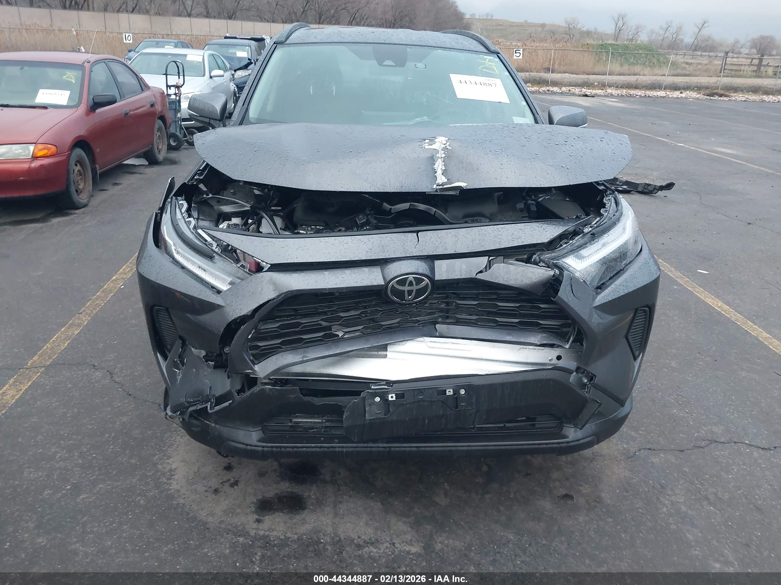 TOYOTA RAV4 image 6