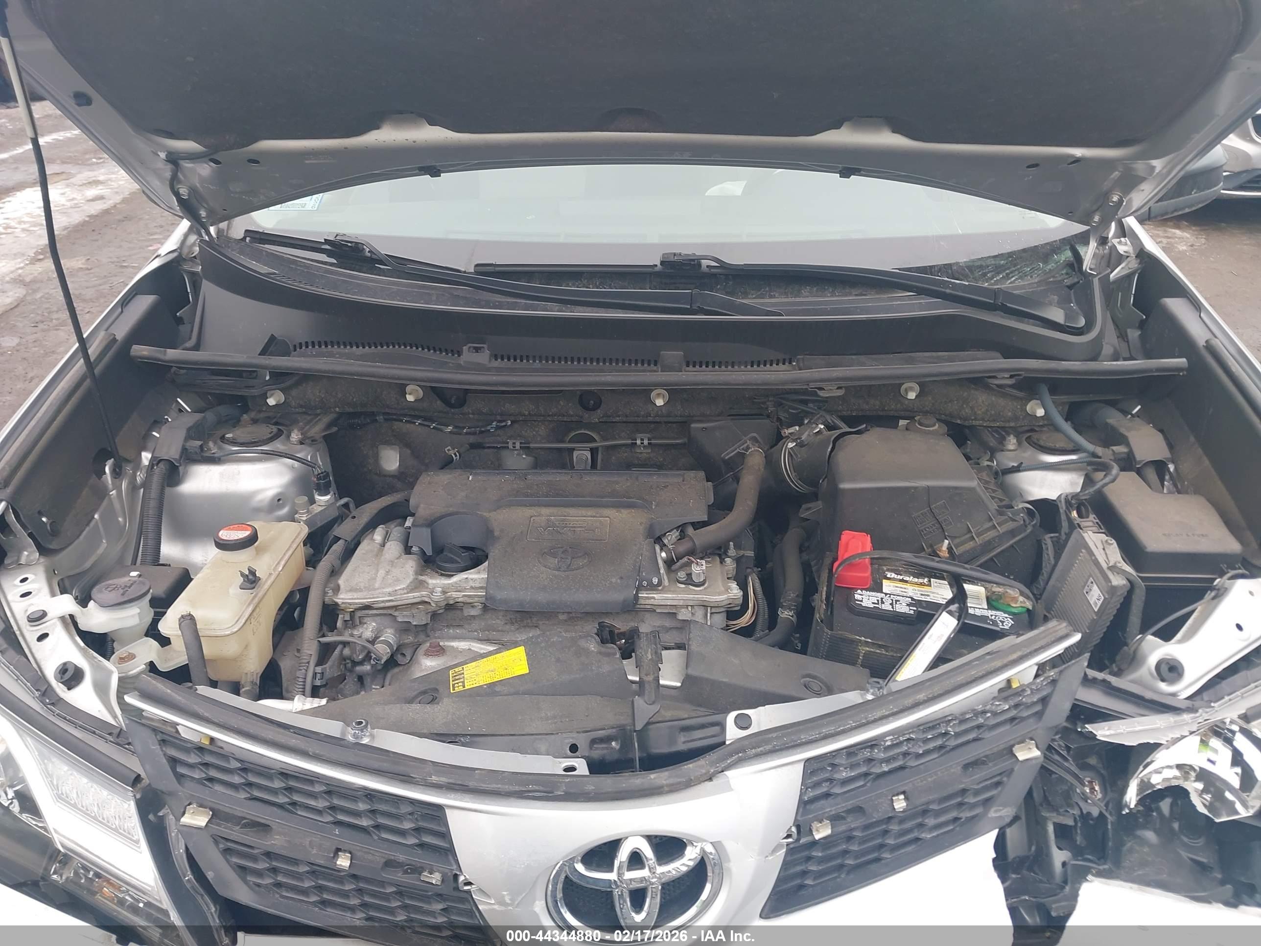 TOYOTA RAV4 image 10