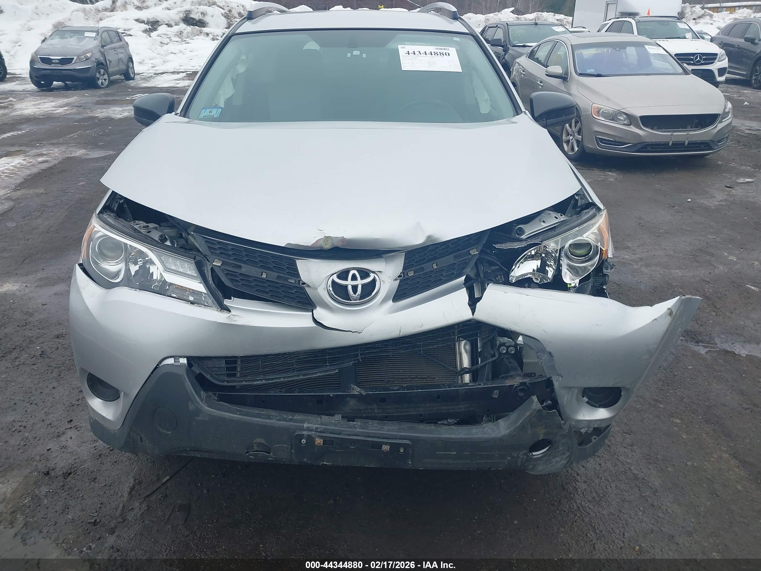 TOYOTA RAV4 image 6