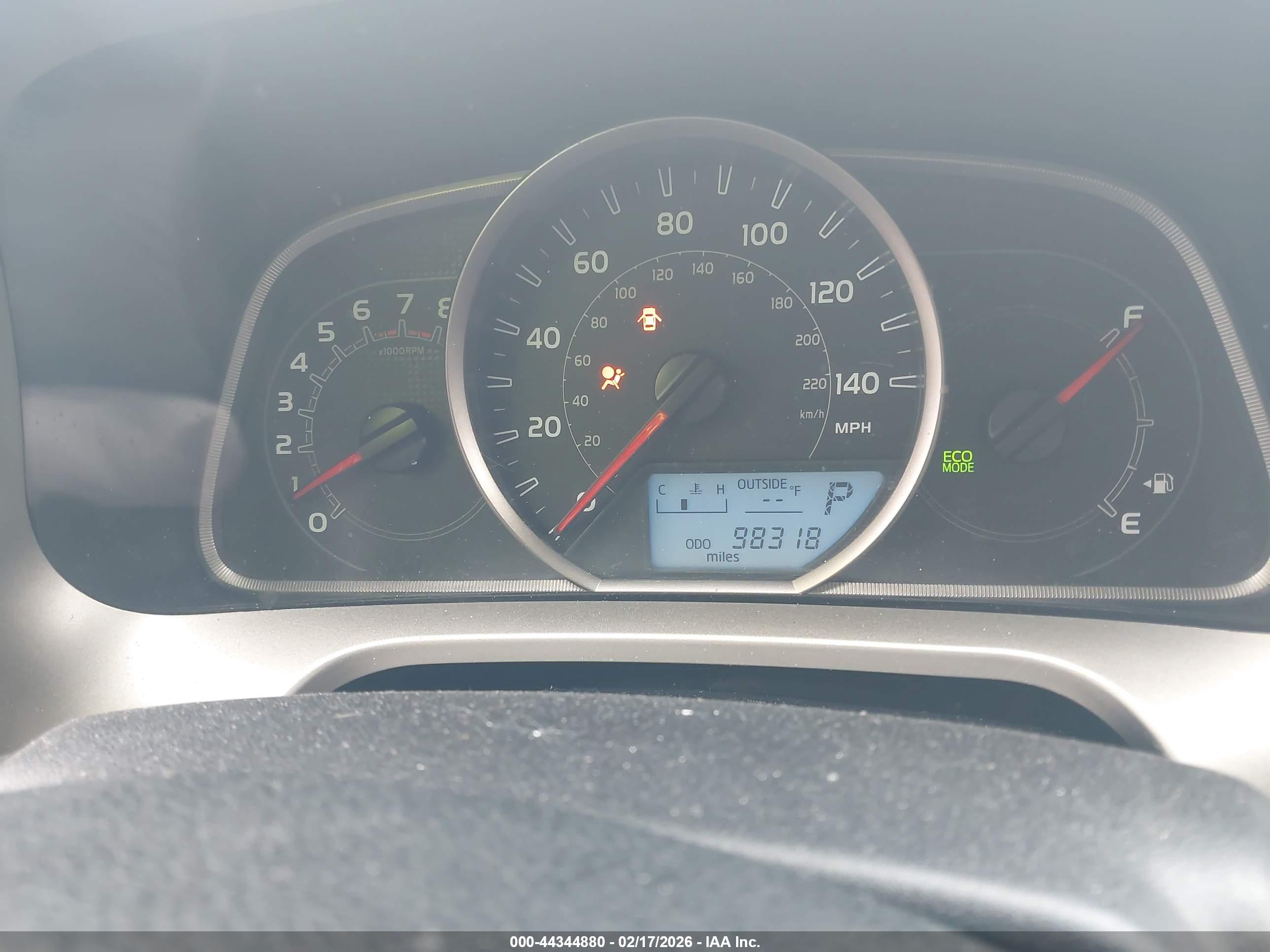 TOYOTA RAV4 image 7