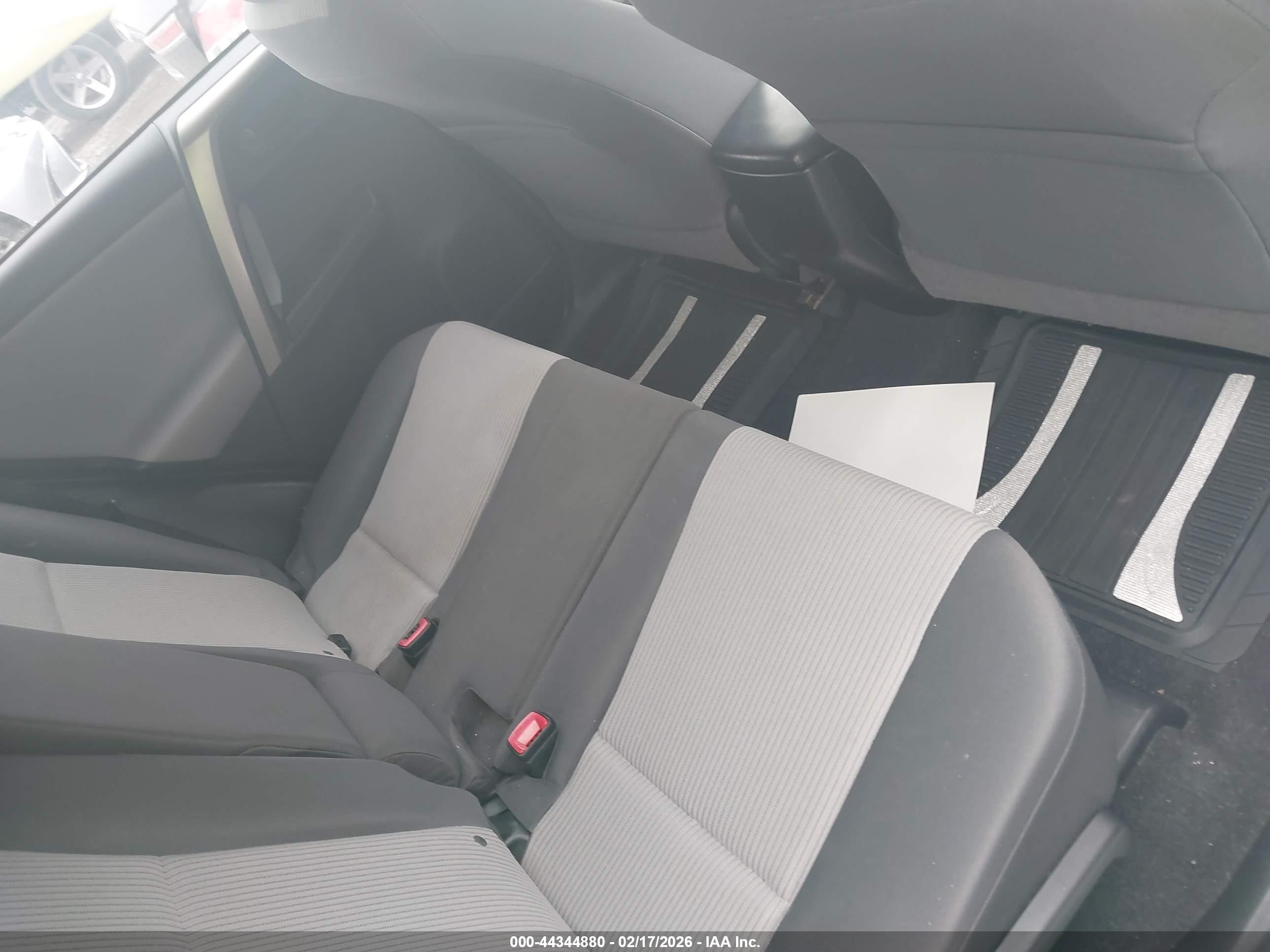 TOYOTA RAV4 image 8