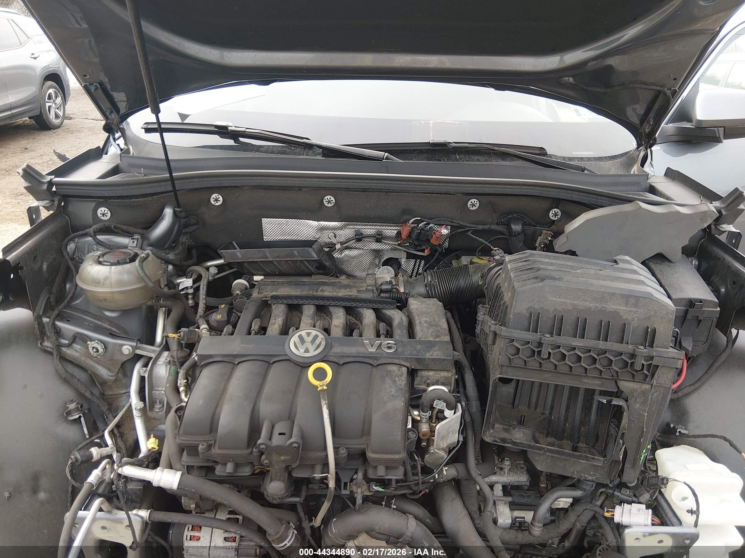 VOLKSWAGEN ATLAS image 10