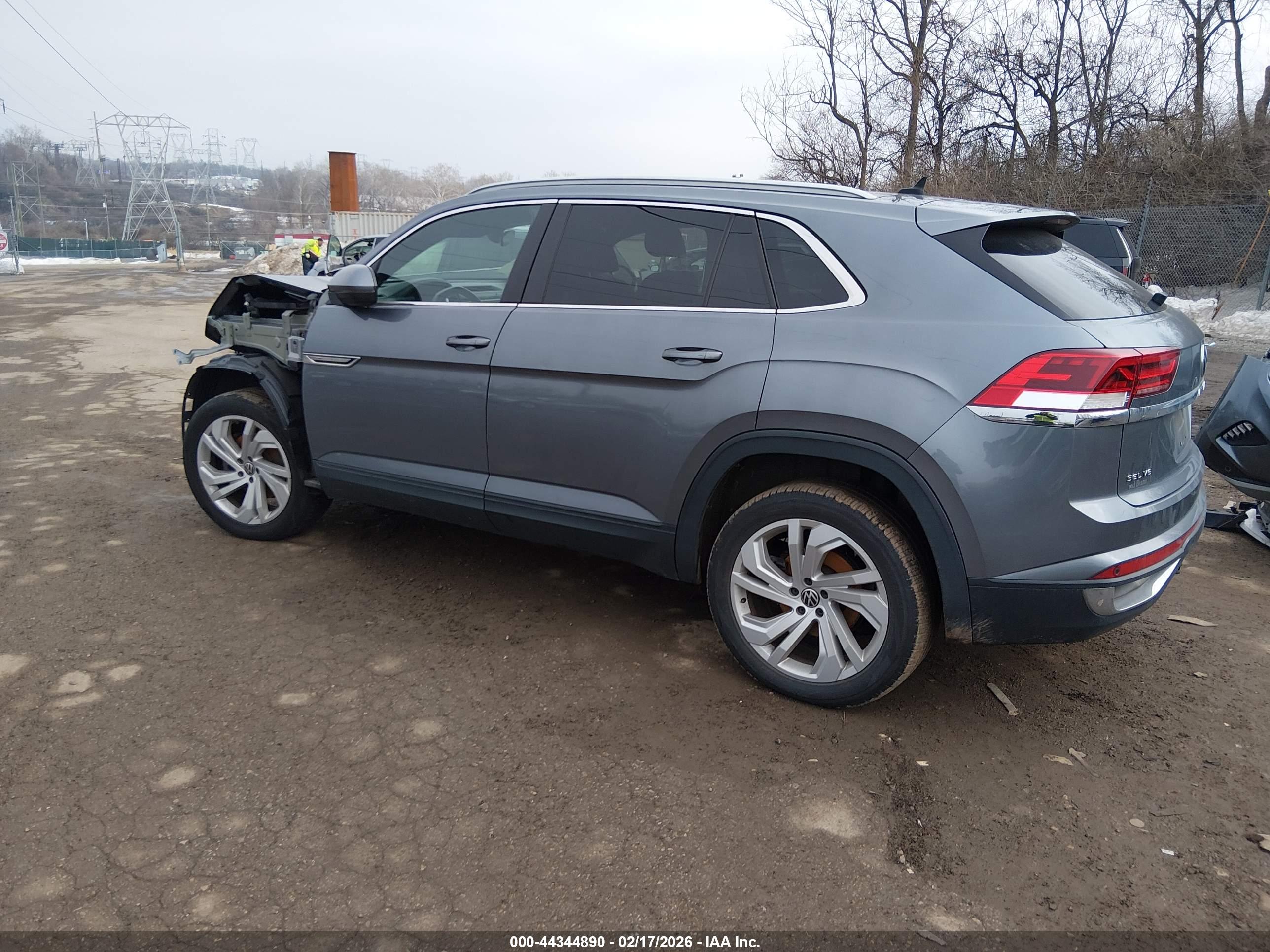 VOLKSWAGEN ATLAS image 3