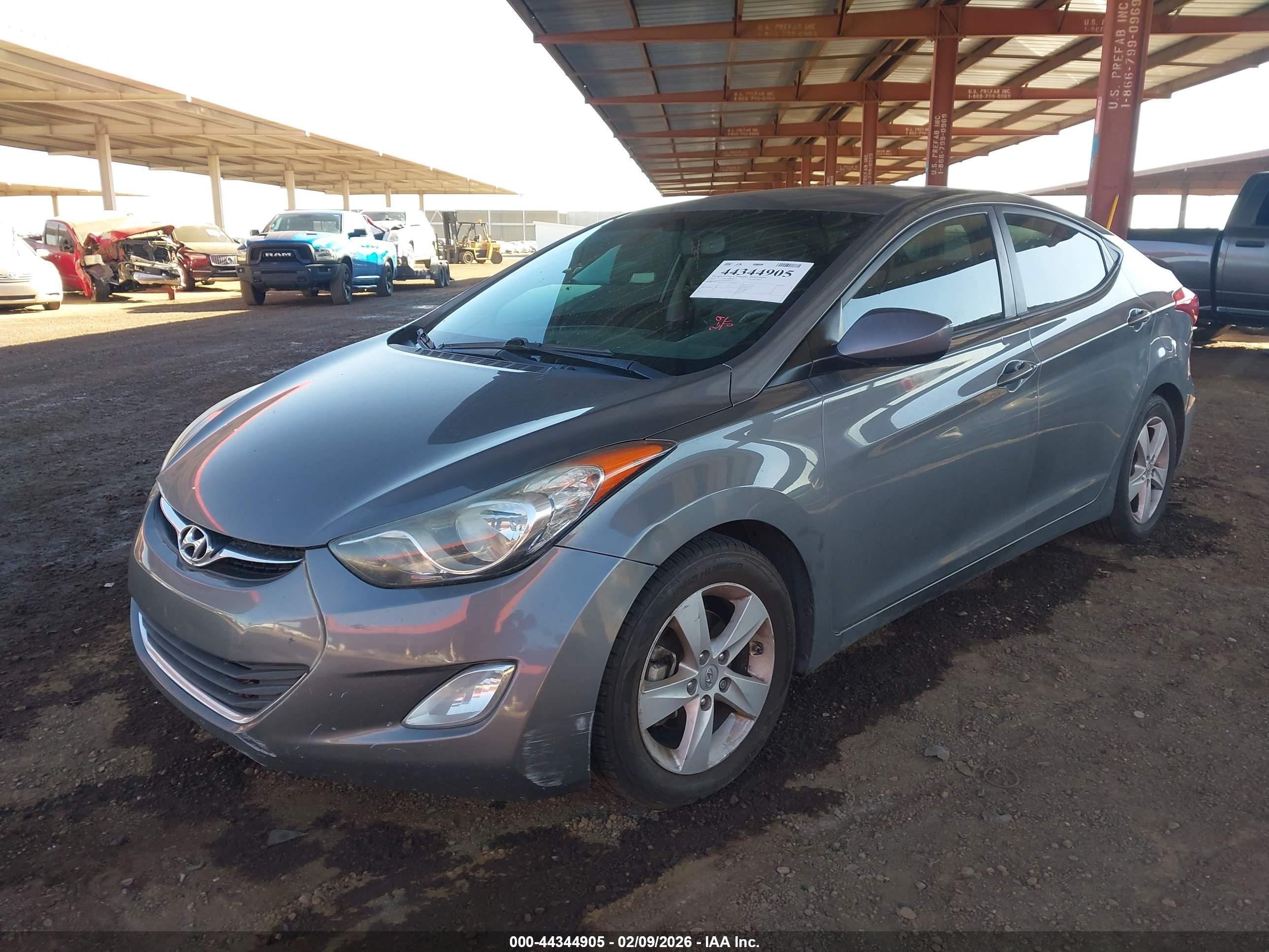 HYUNDAI ELANTRA image 2