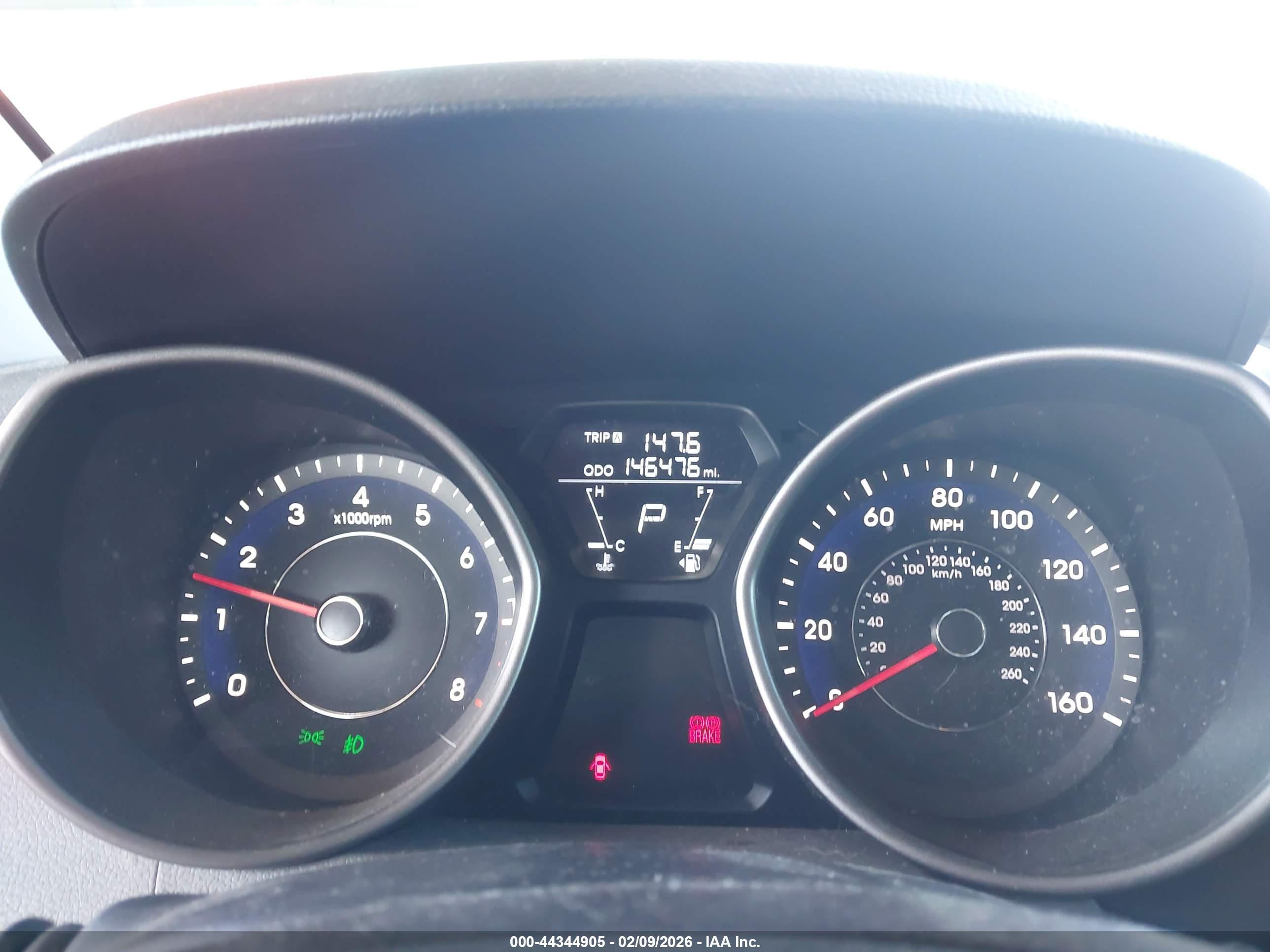 HYUNDAI ELANTRA image 7