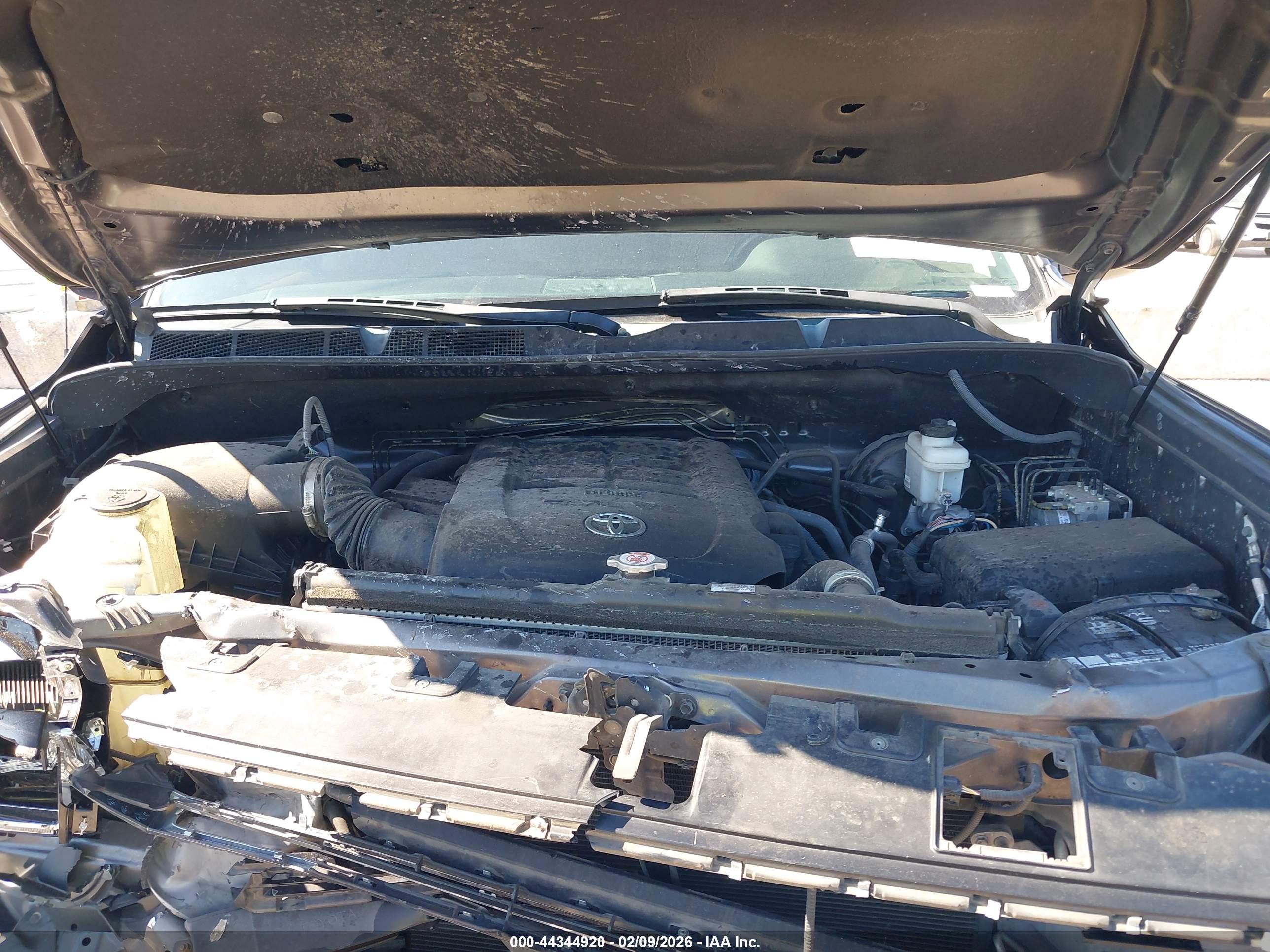 TOYOTA TUNDRA image 10