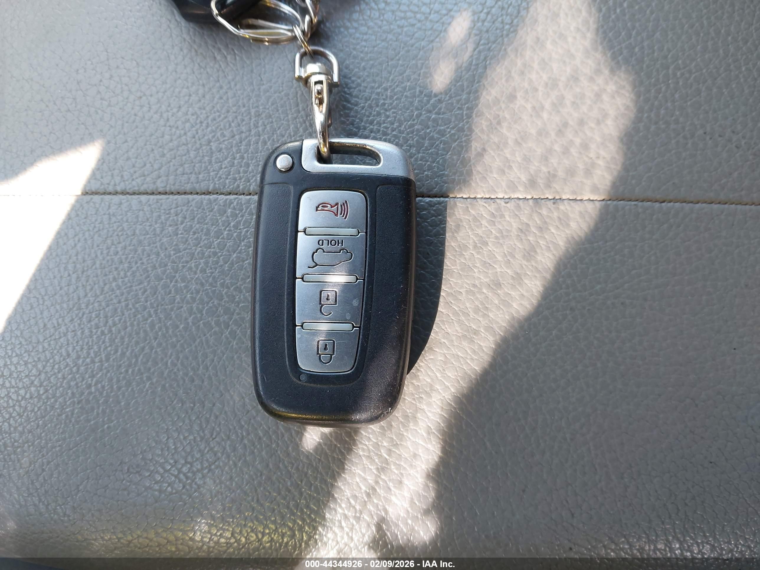 KIA SORENTO image 11