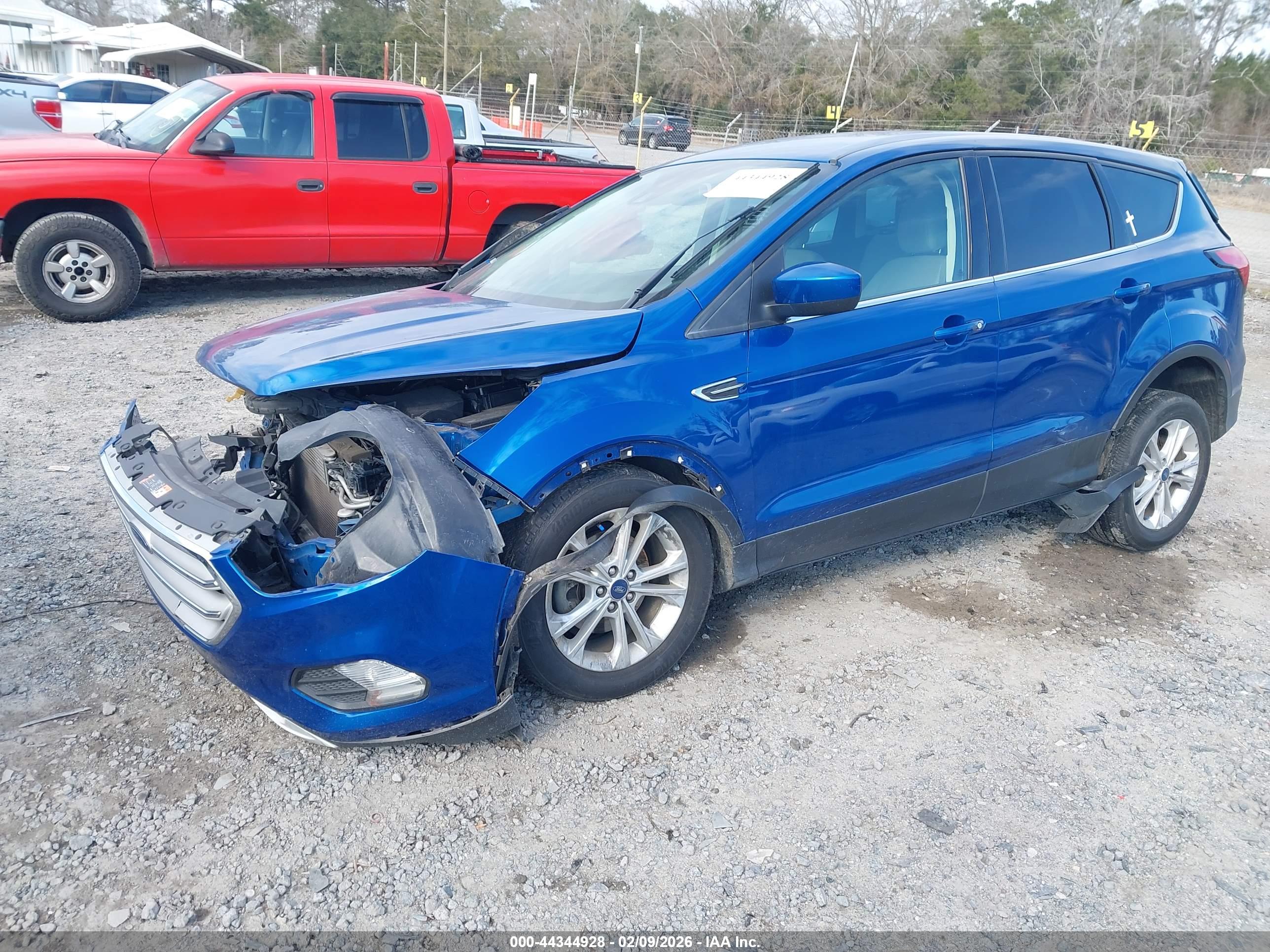 FORD ESCAPE image 2