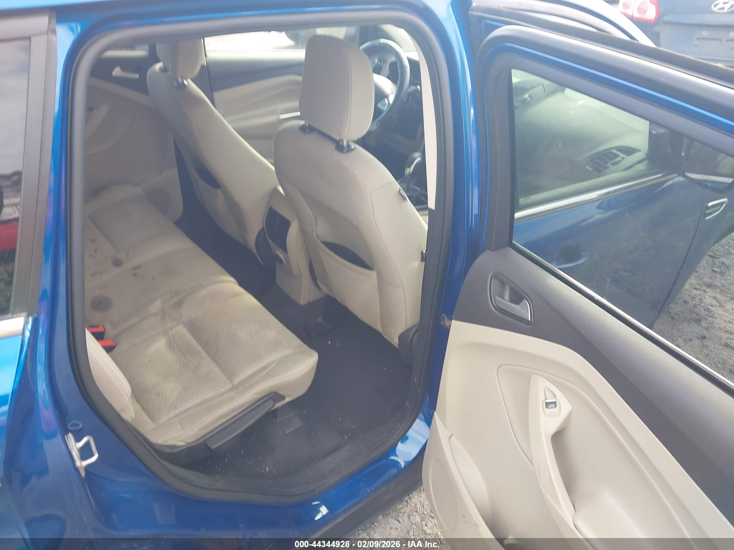 FORD ESCAPE image 8