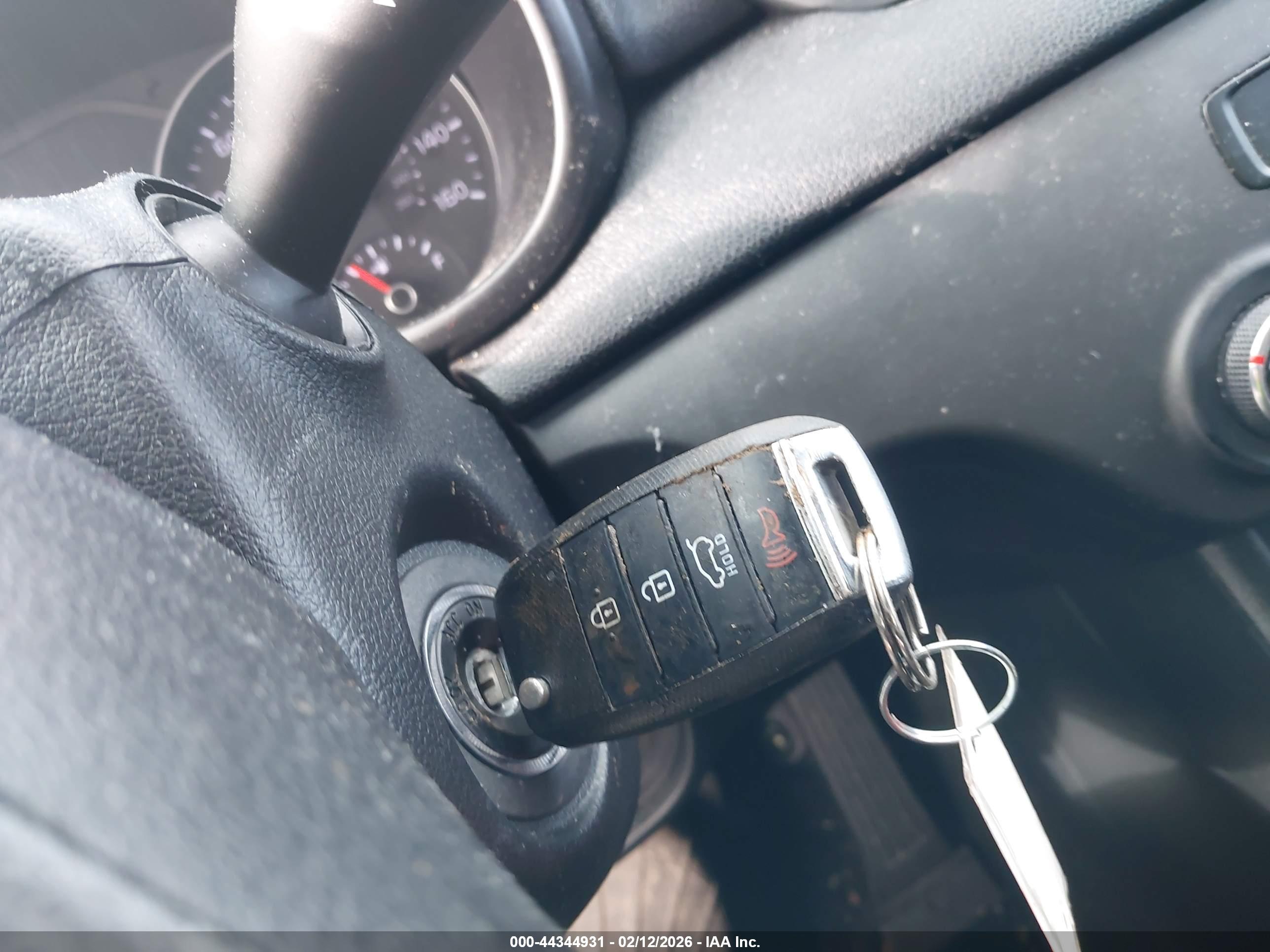 KIA SPORTAGE image 11
