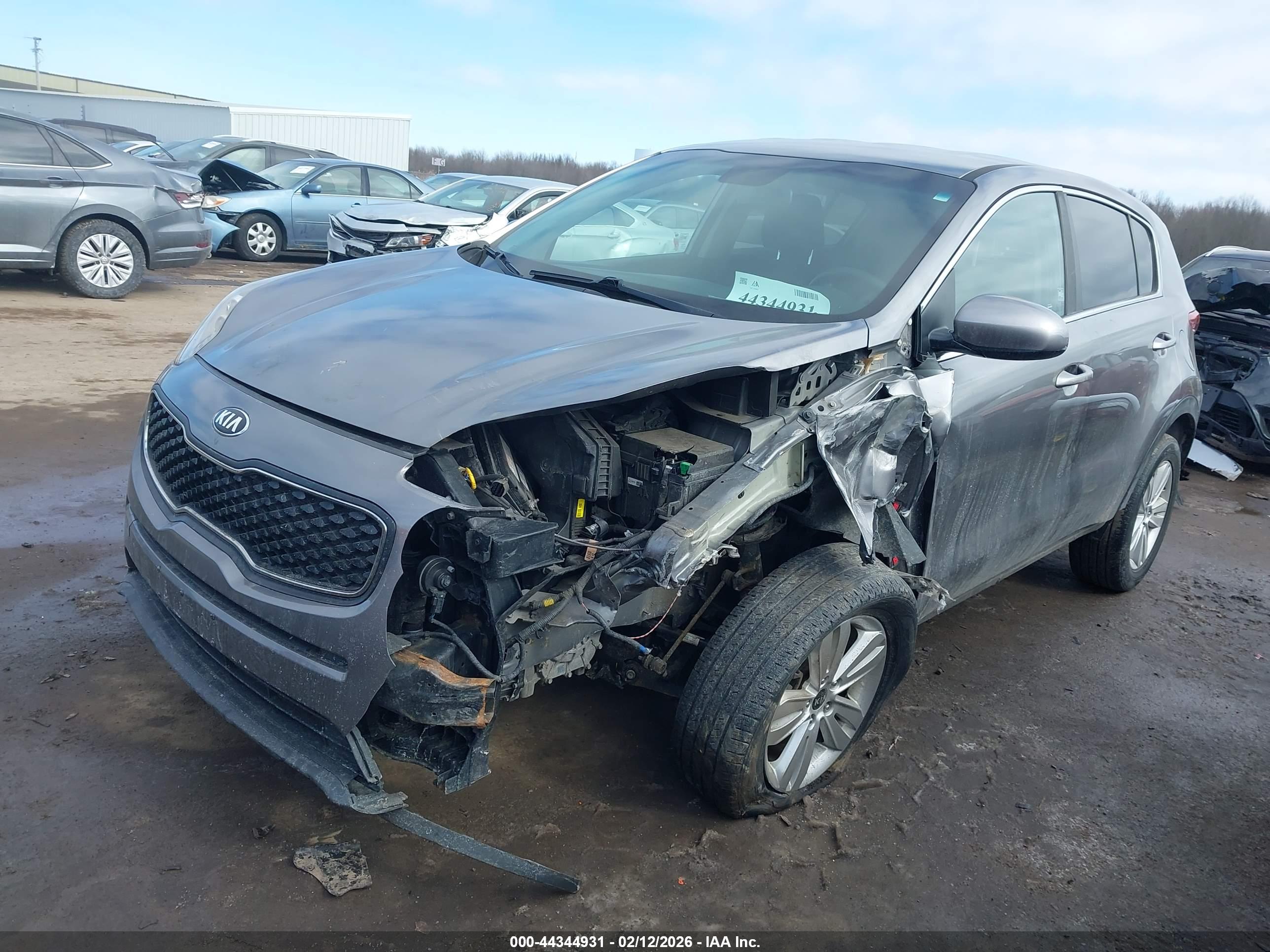 KIA SPORTAGE image 2
