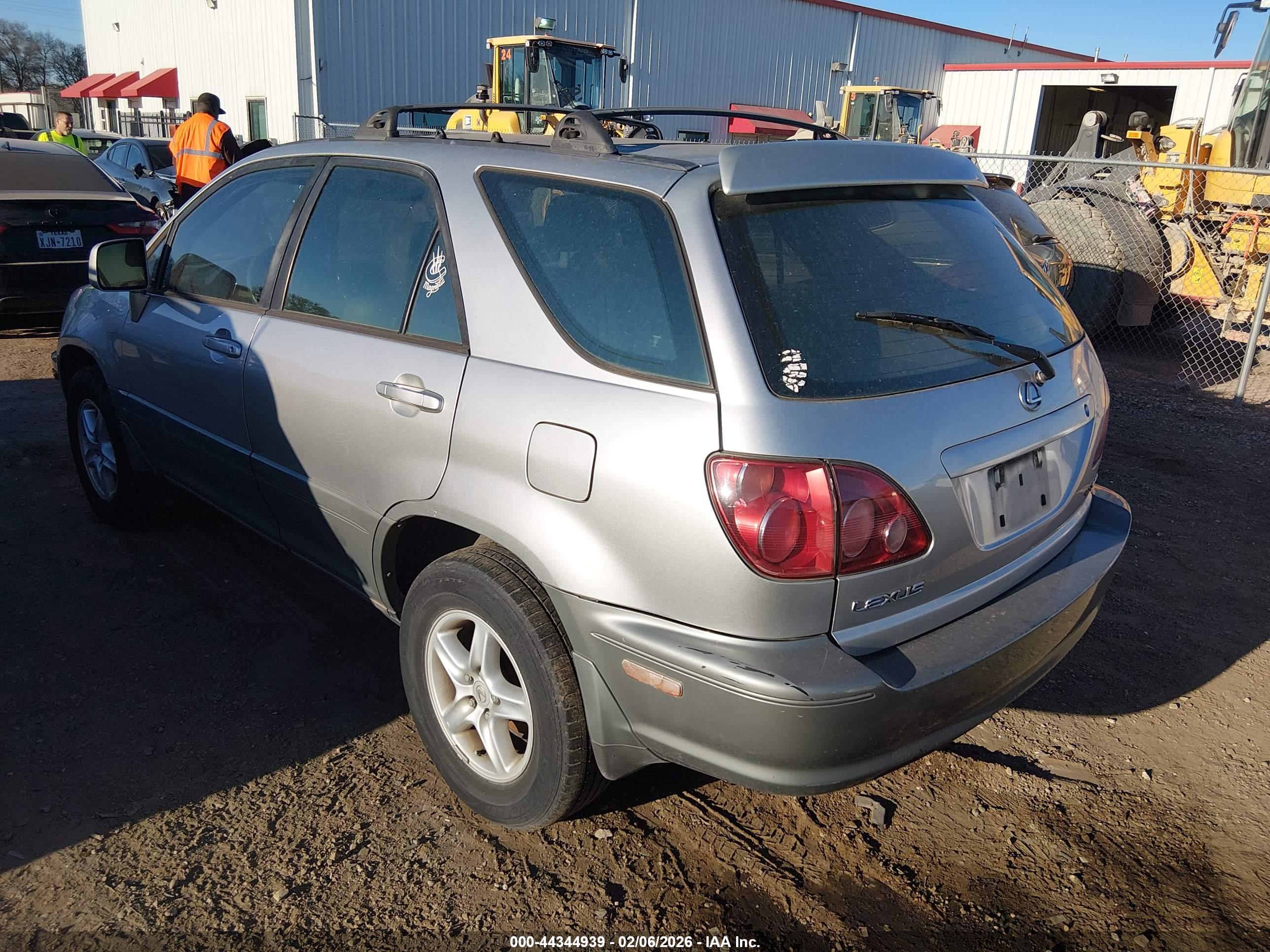 LEXUS RX image 3