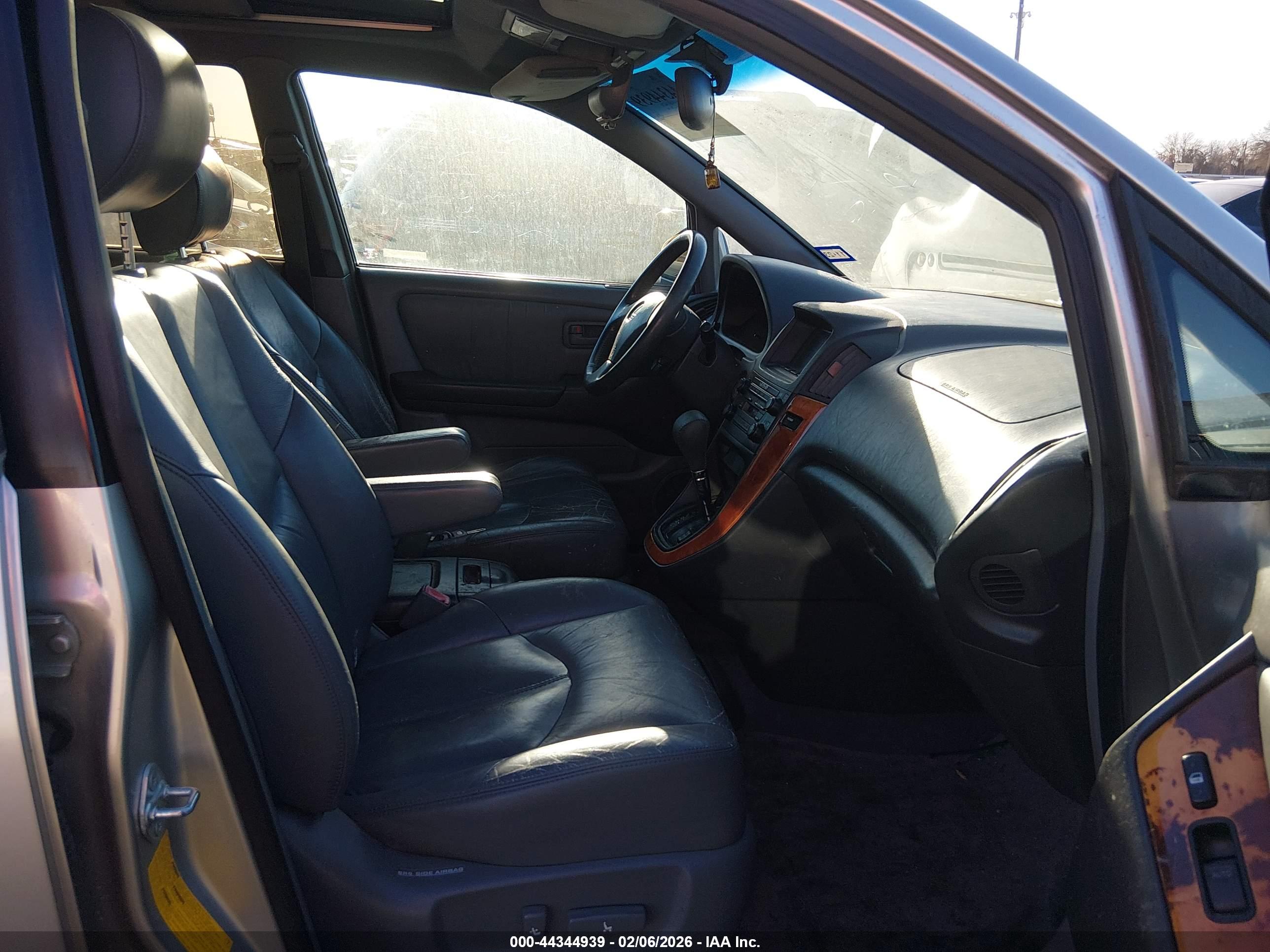 LEXUS RX image 5