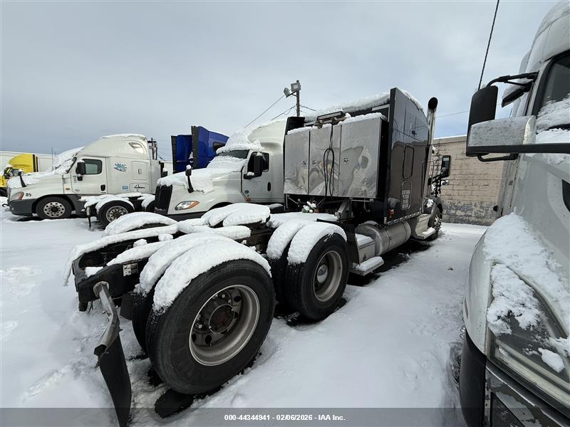 PETERBILT 579 image 4
