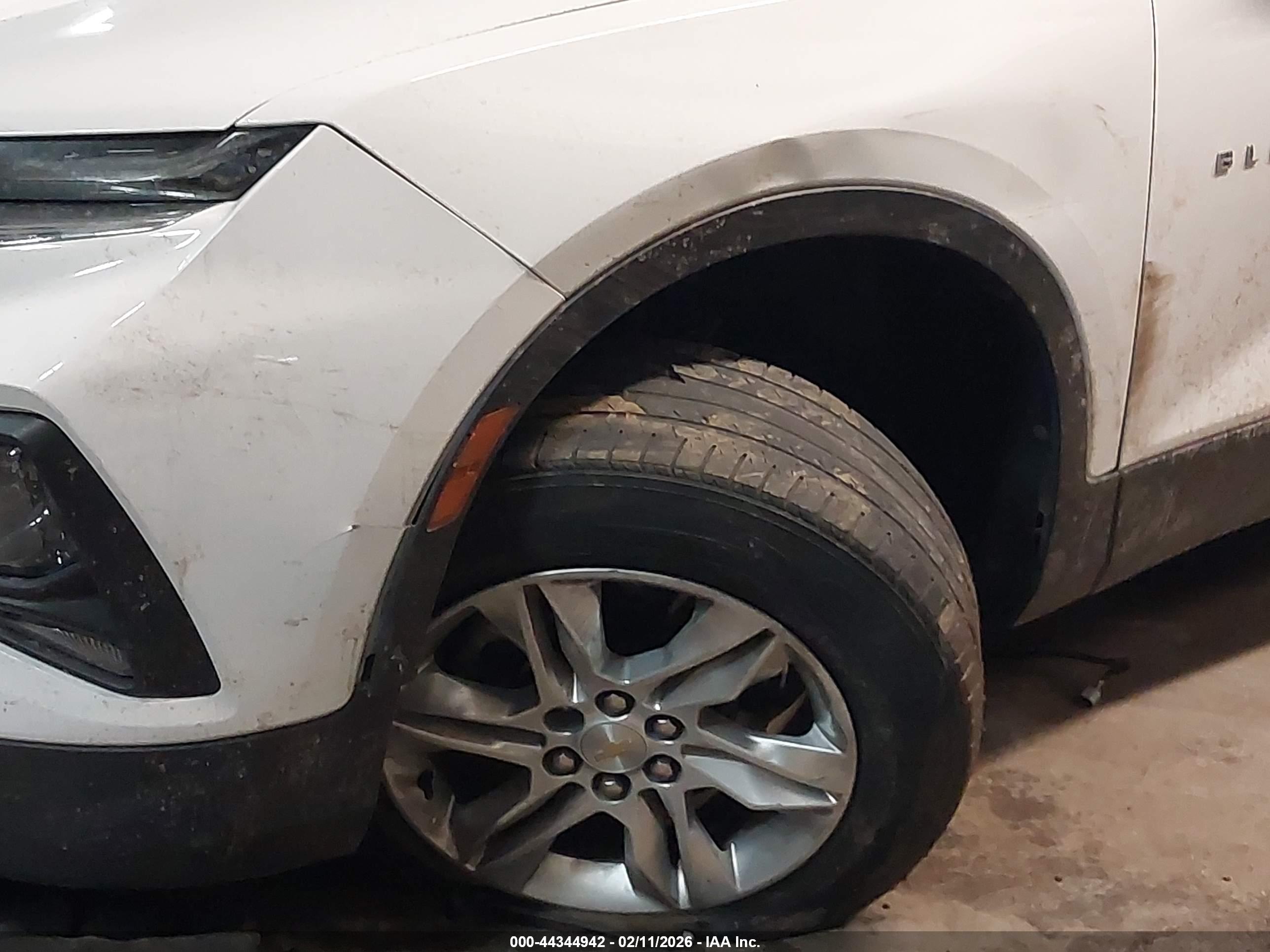 CHEVROLET BLAZER image 6