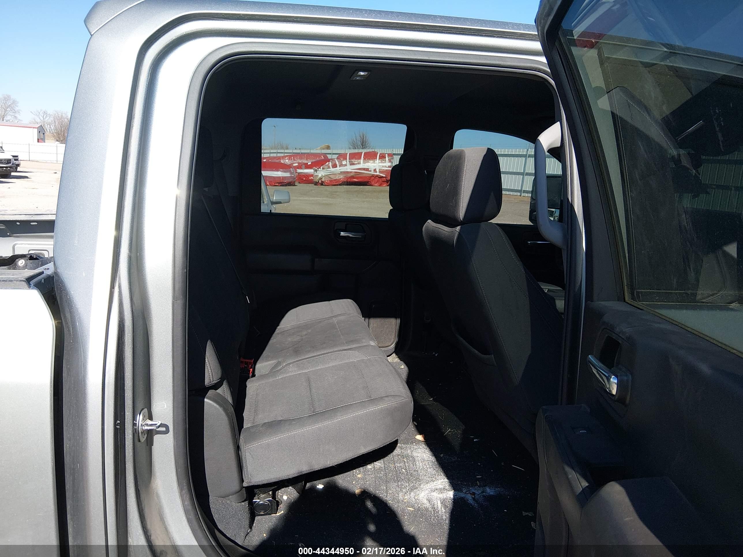 CHEVROLET SILVERADO image 8
