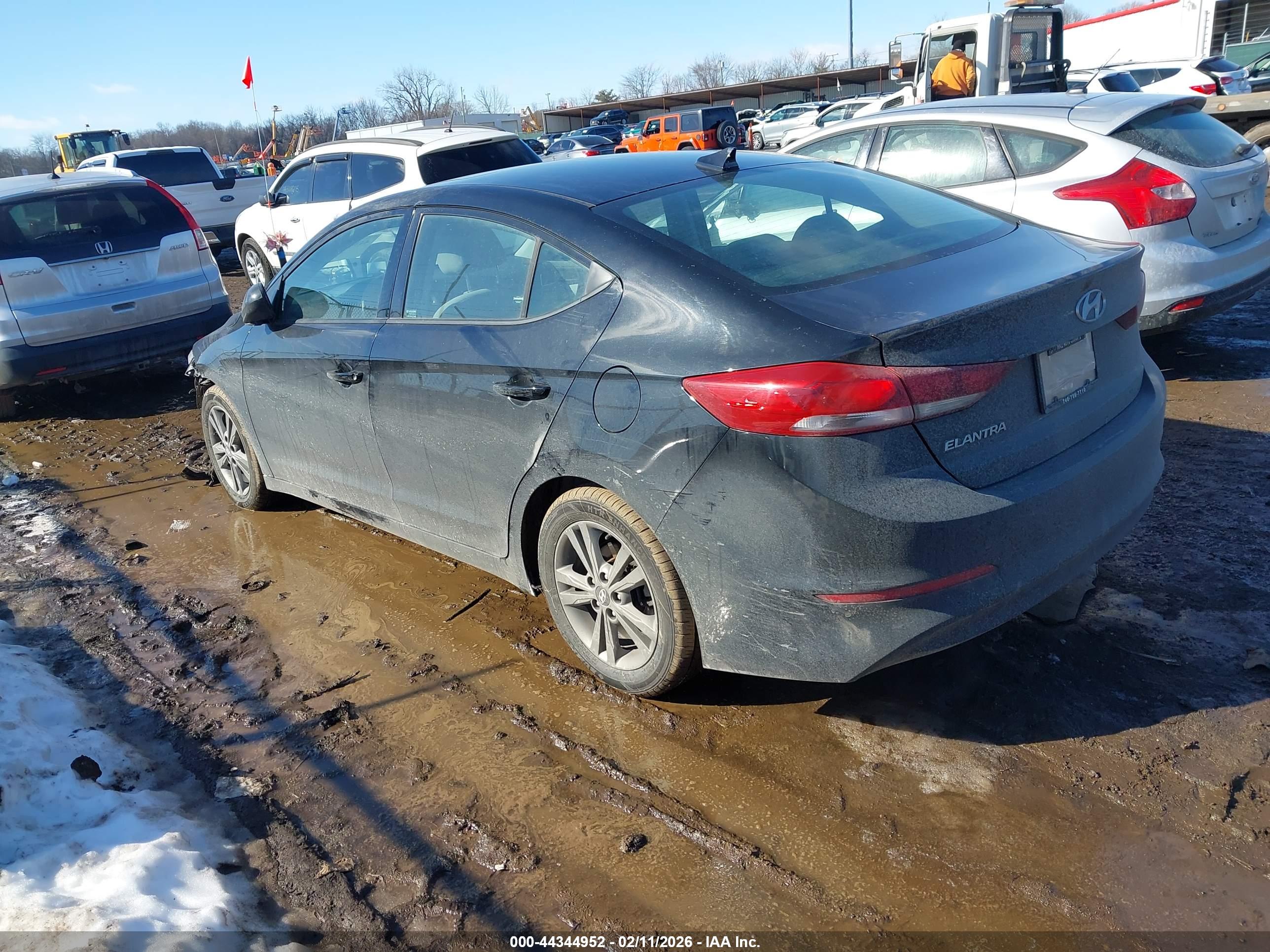 HYUNDAI ELANTRA image 3