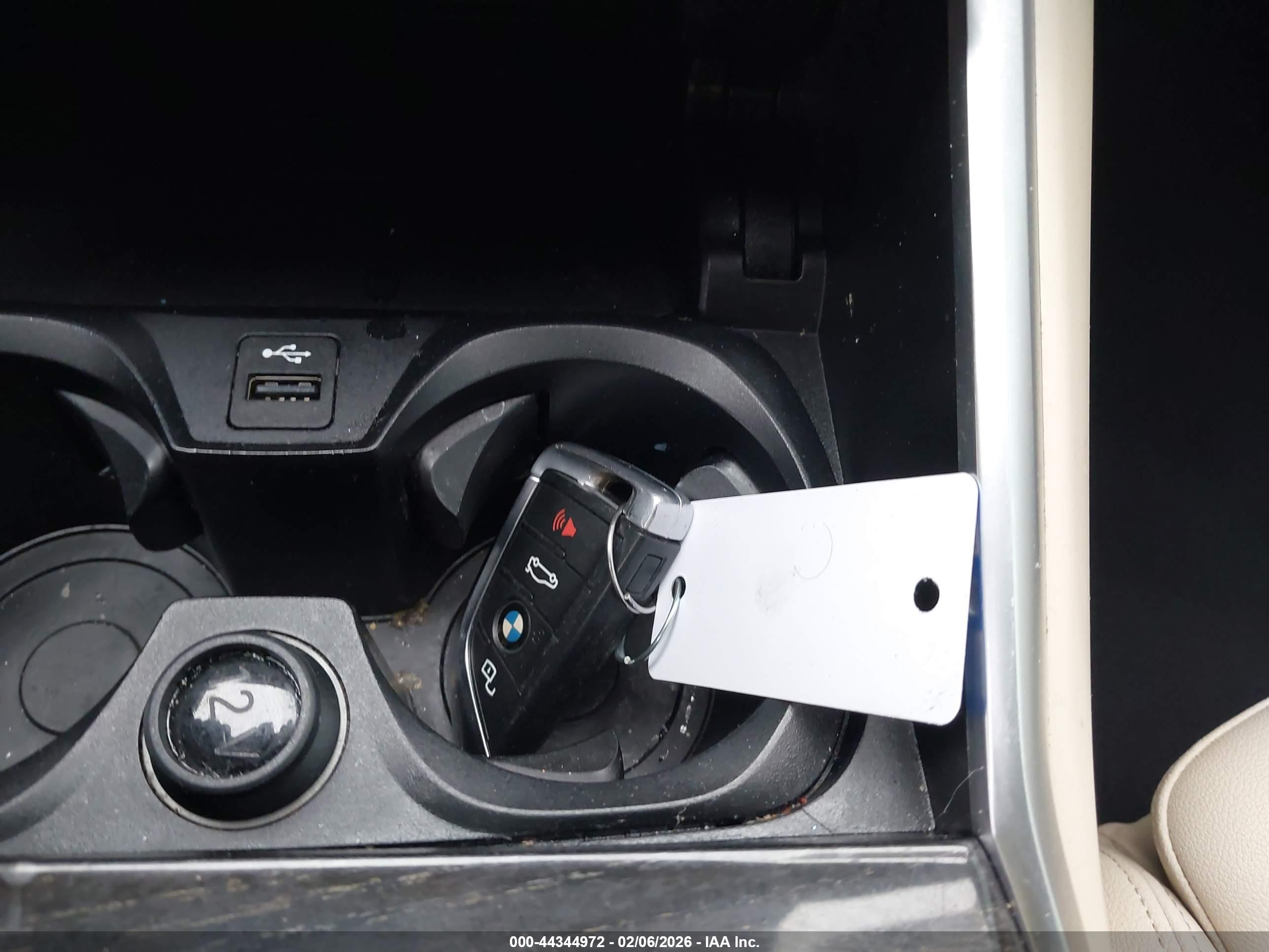 BMW 330I image 11