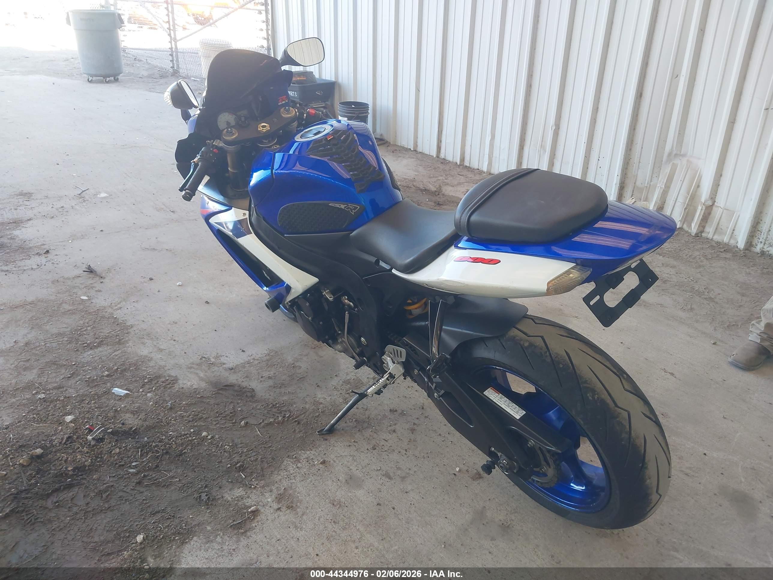 SUZUKI GSX-R600 image 3