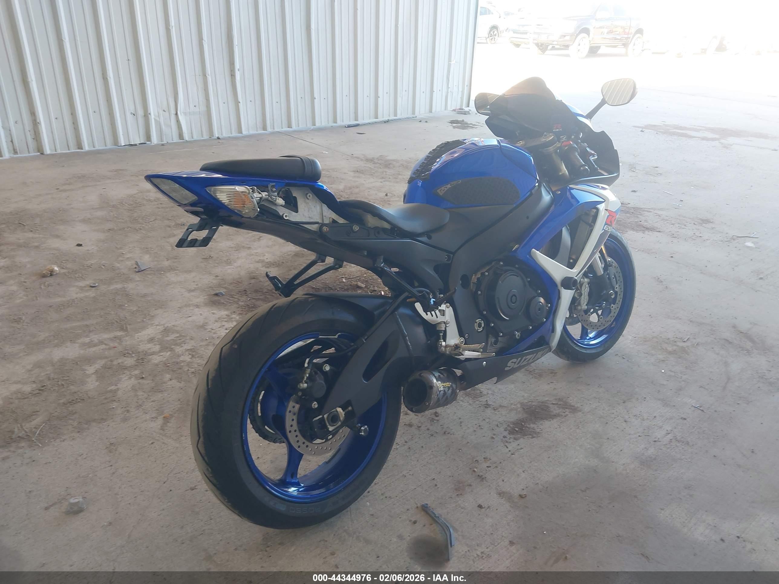 SUZUKI GSX-R600 image 4