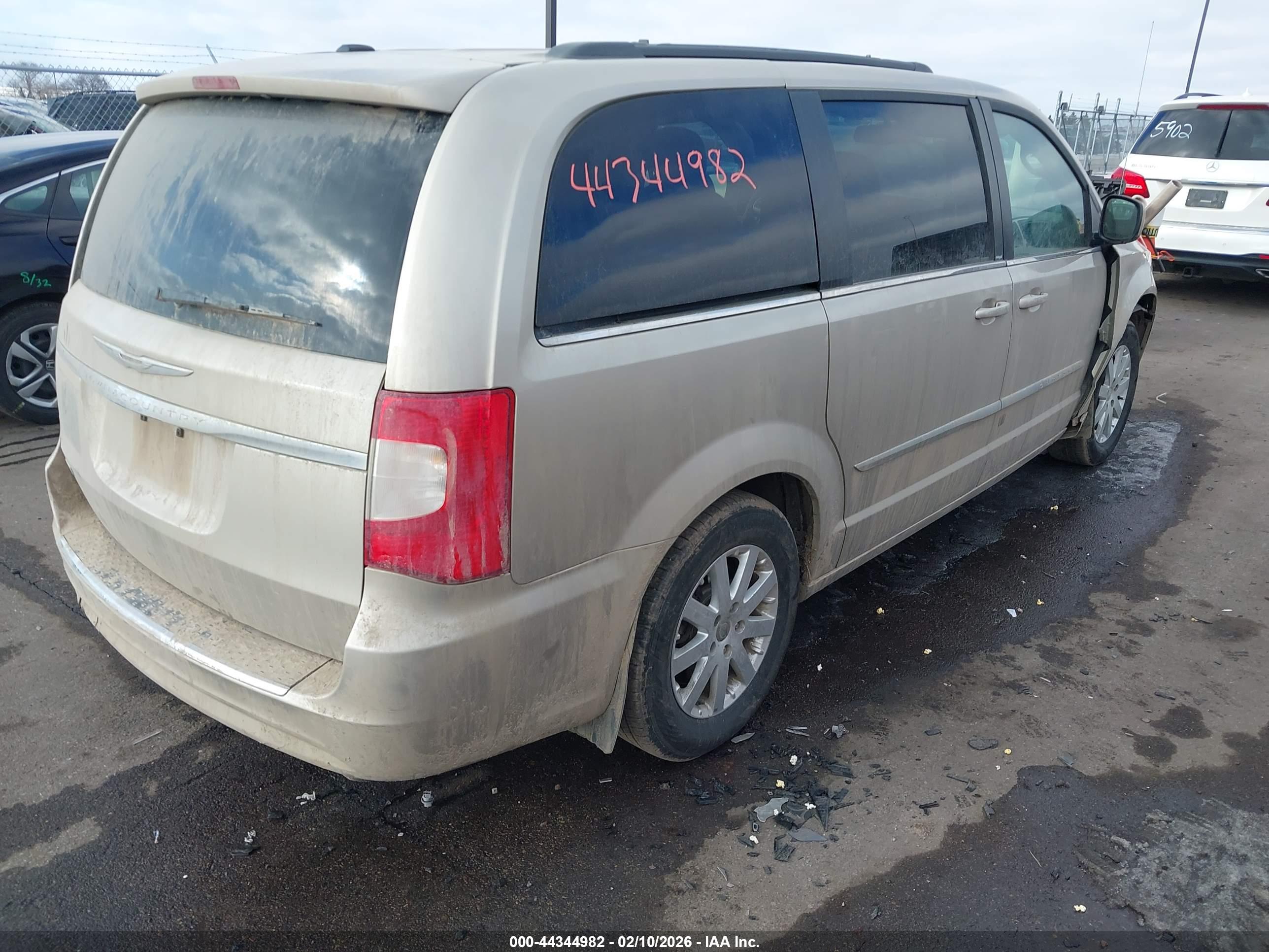 CHRYSLER TOWN image 4