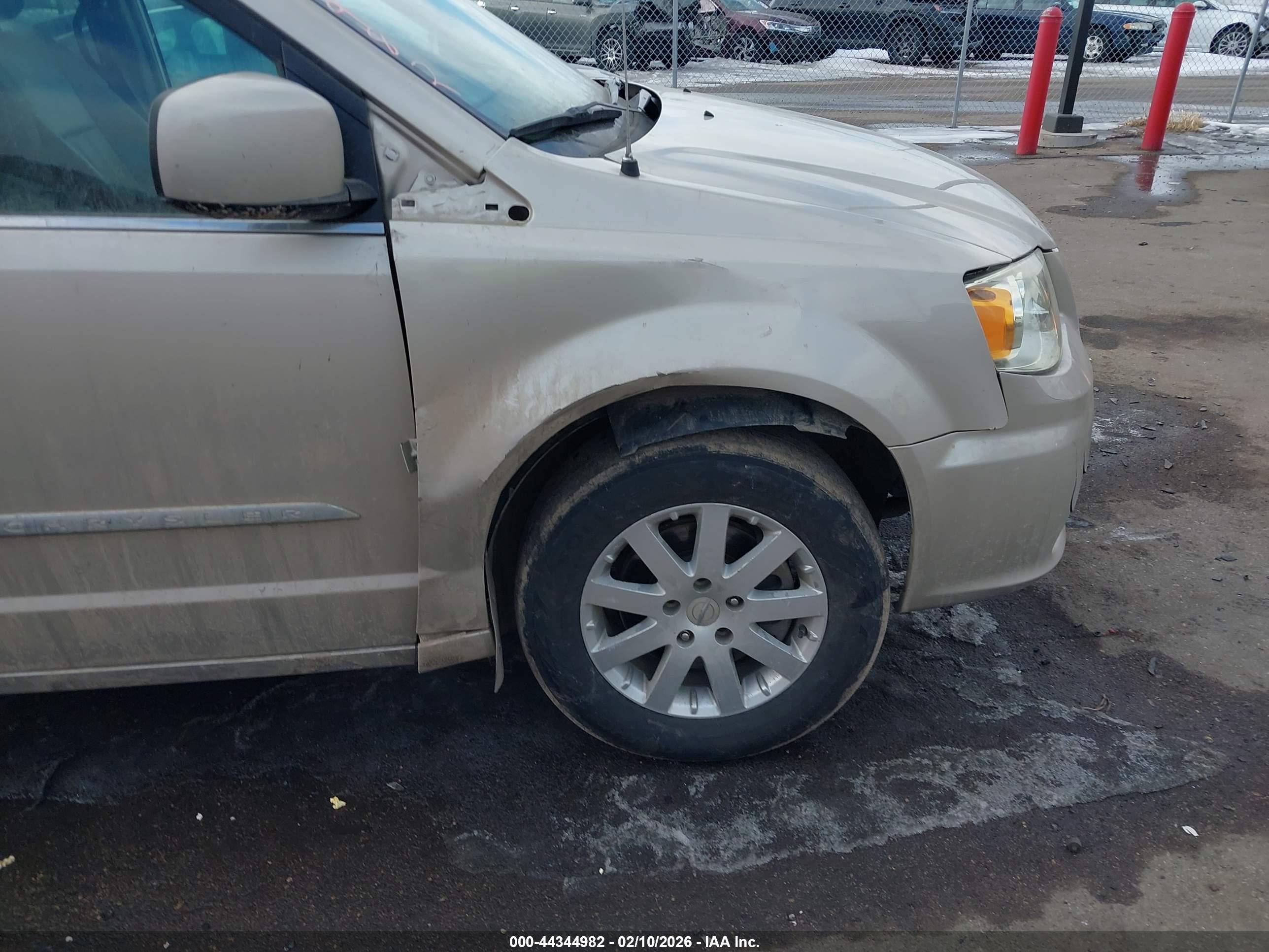 CHRYSLER TOWN image 6