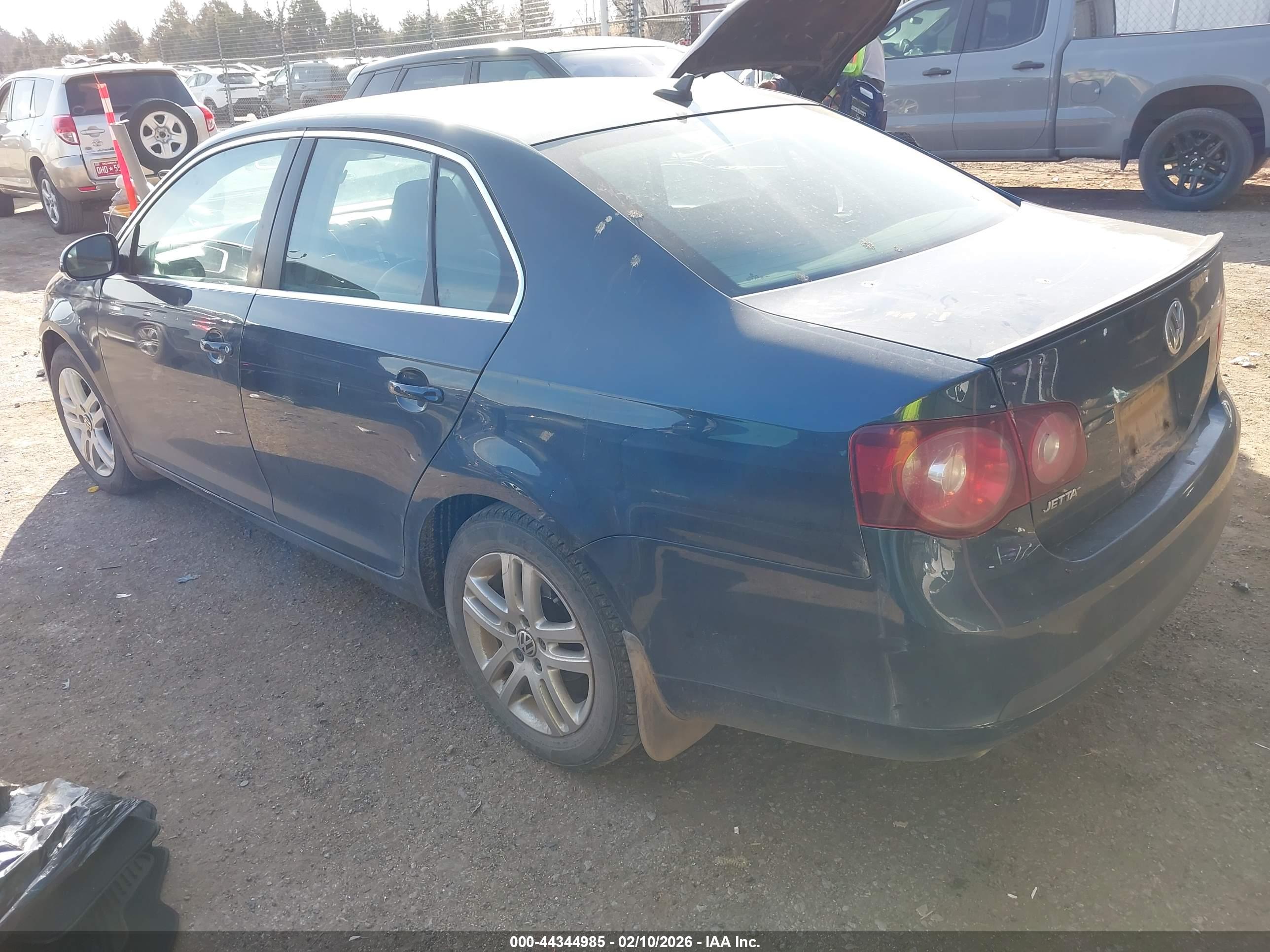 VOLKSWAGEN JETTA image 3