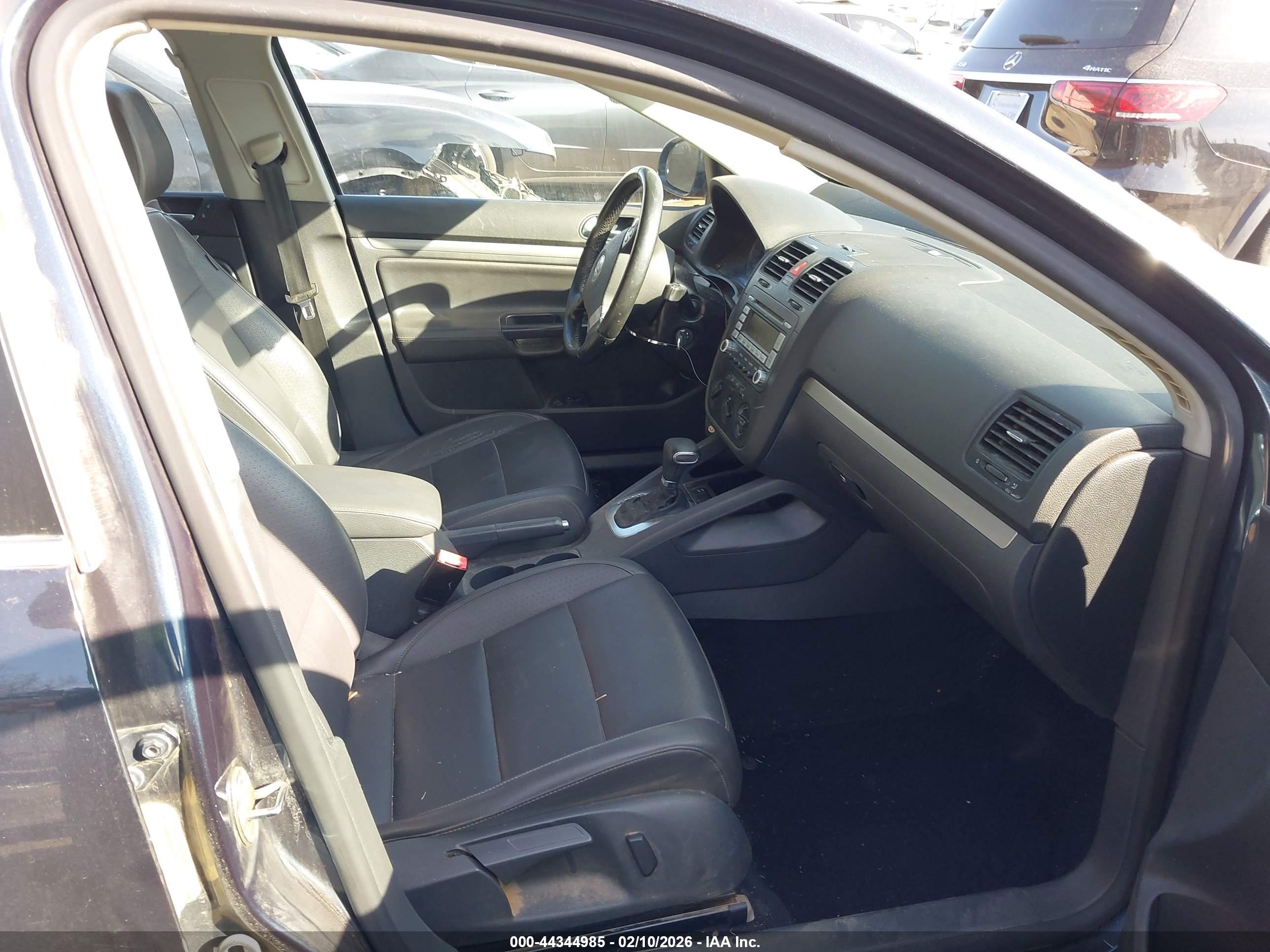 VOLKSWAGEN JETTA image 5