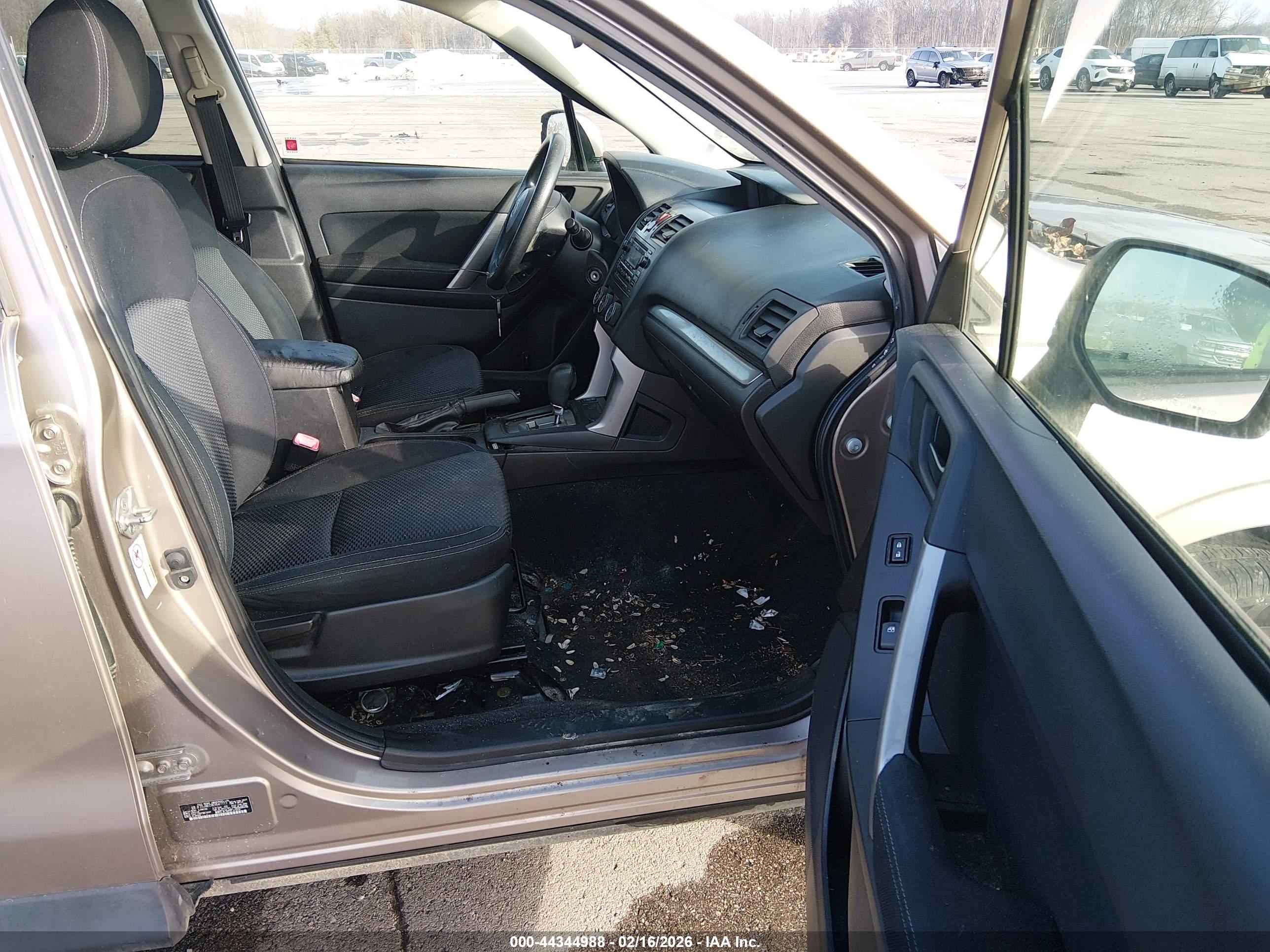 SUBARU FORESTER image 5