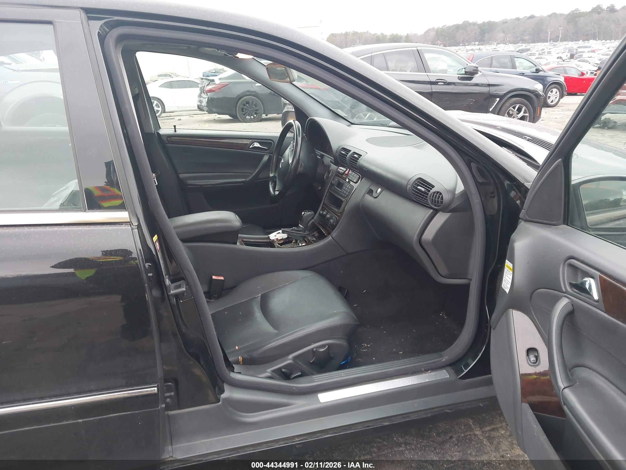 MERCEDES-BENZ C image 5