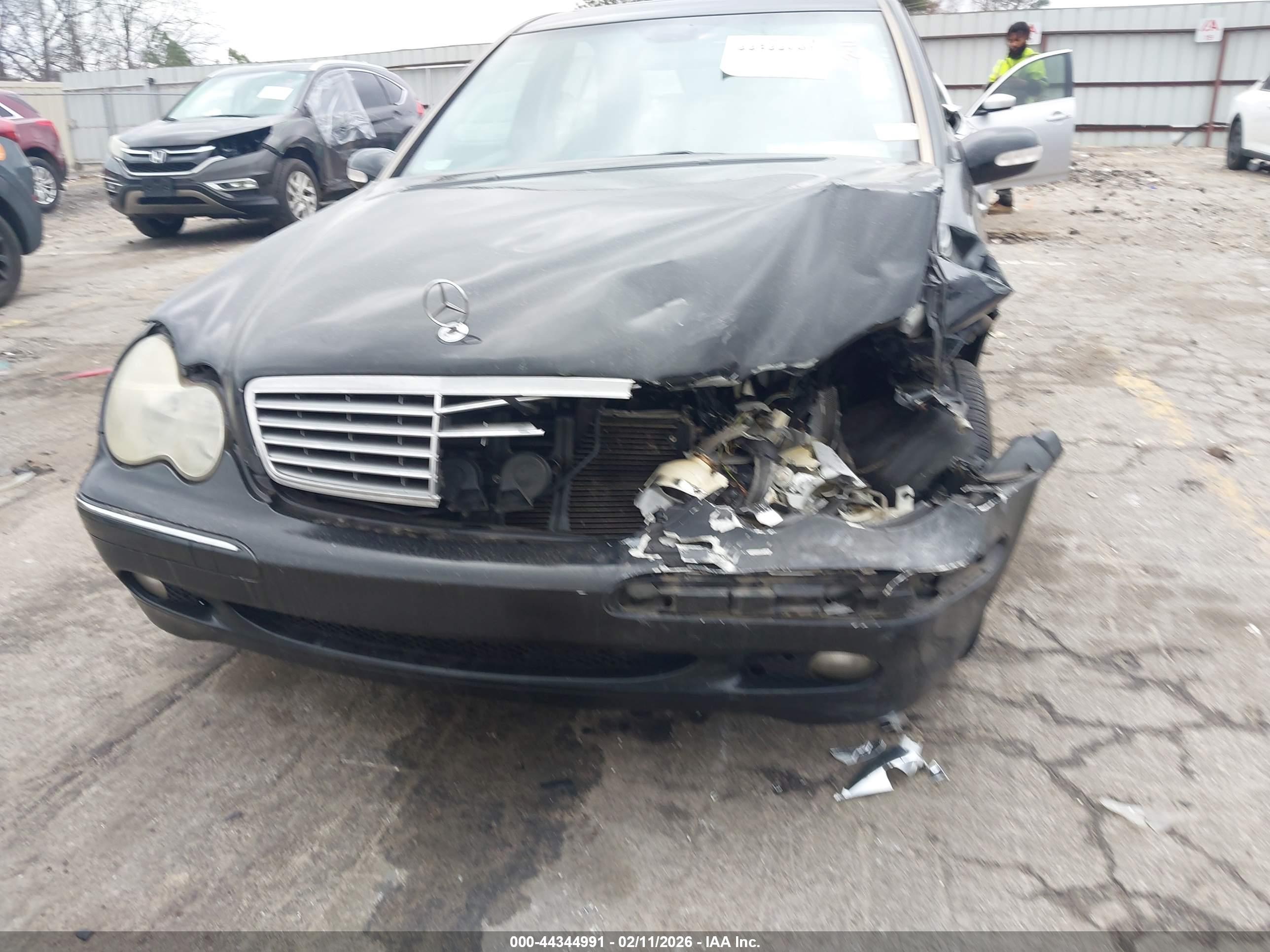 MERCEDES-BENZ C image 6