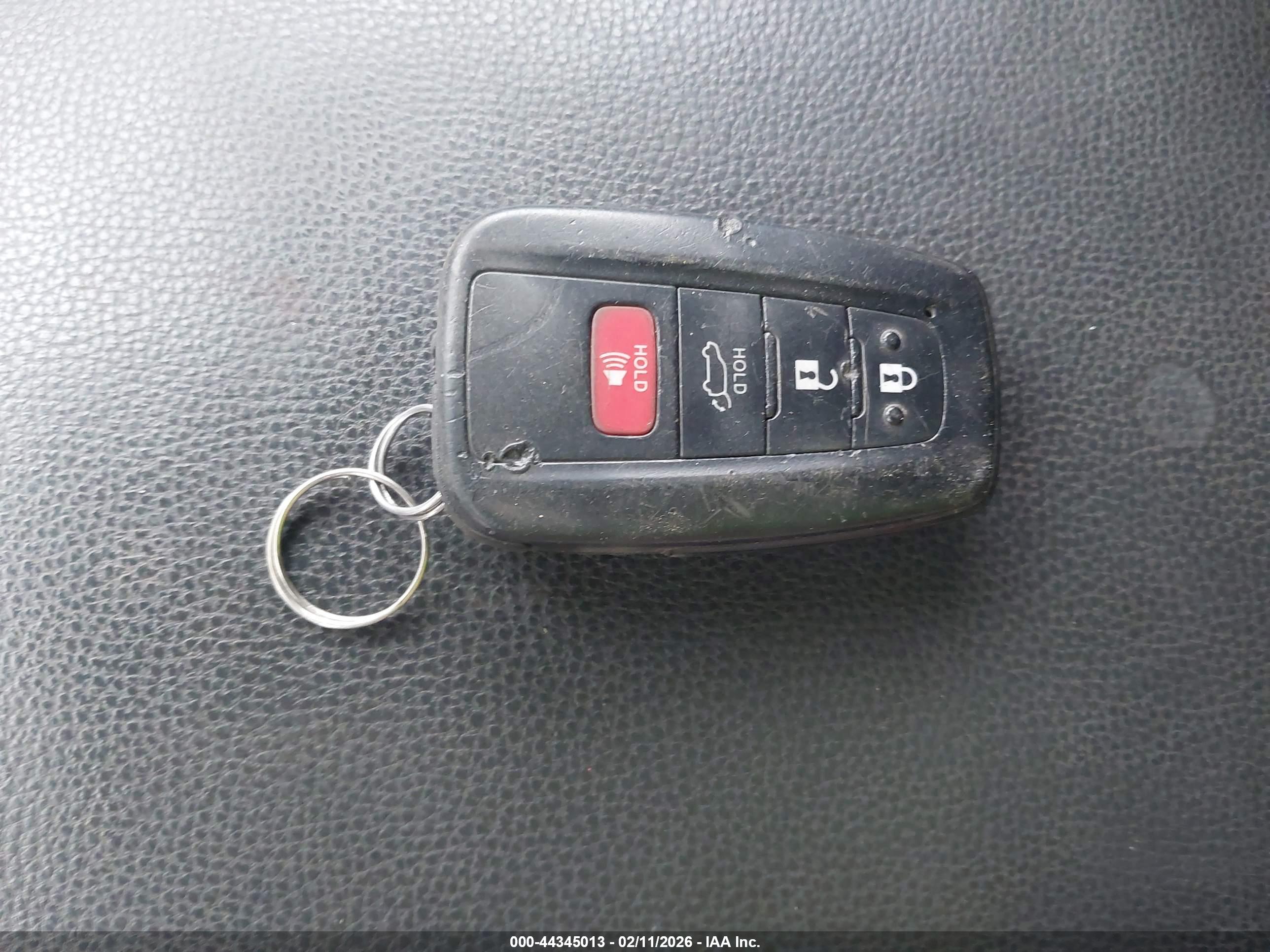 TOYOTA RAV4 image 11