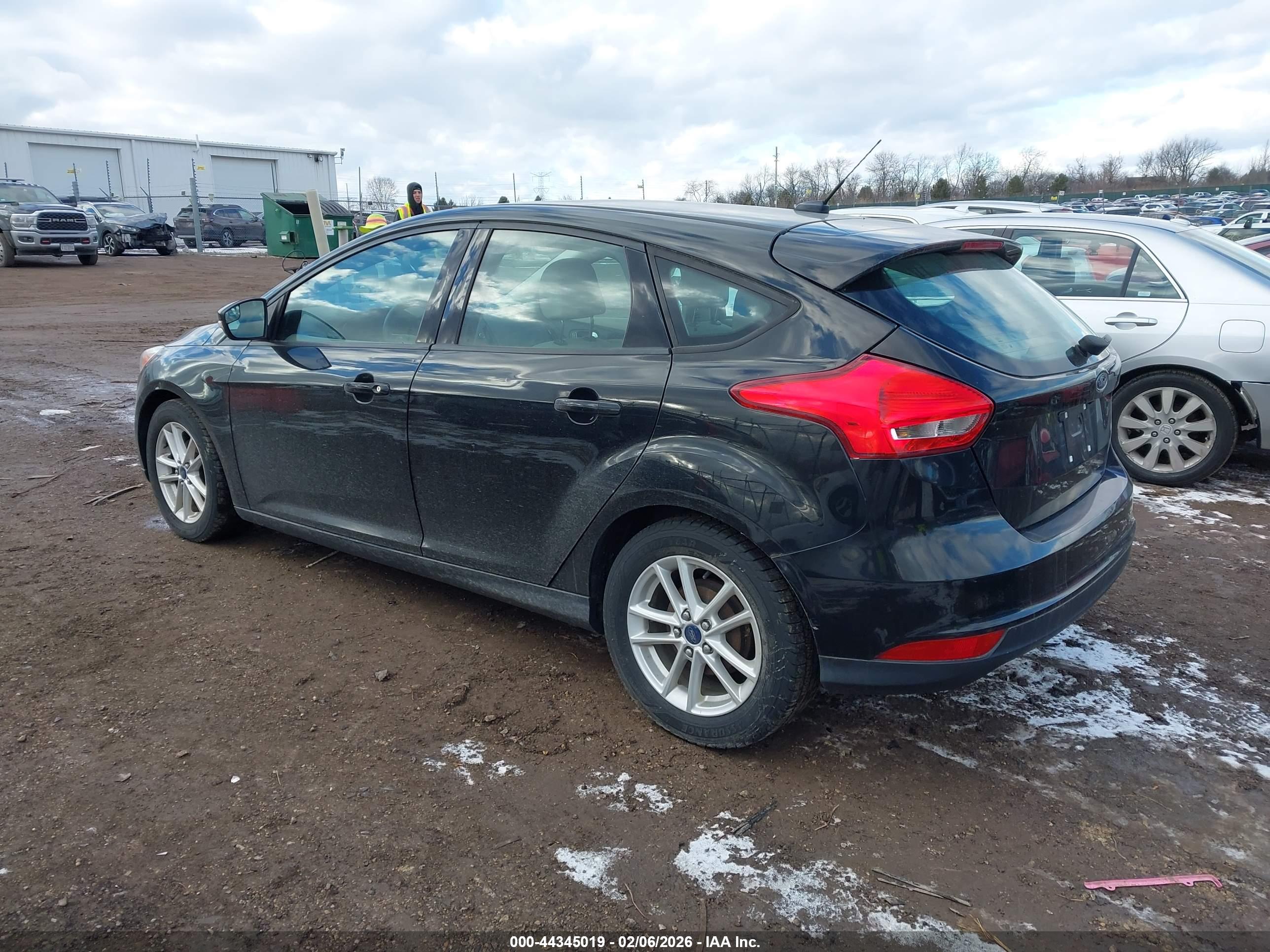 FORD FOCUS image 3