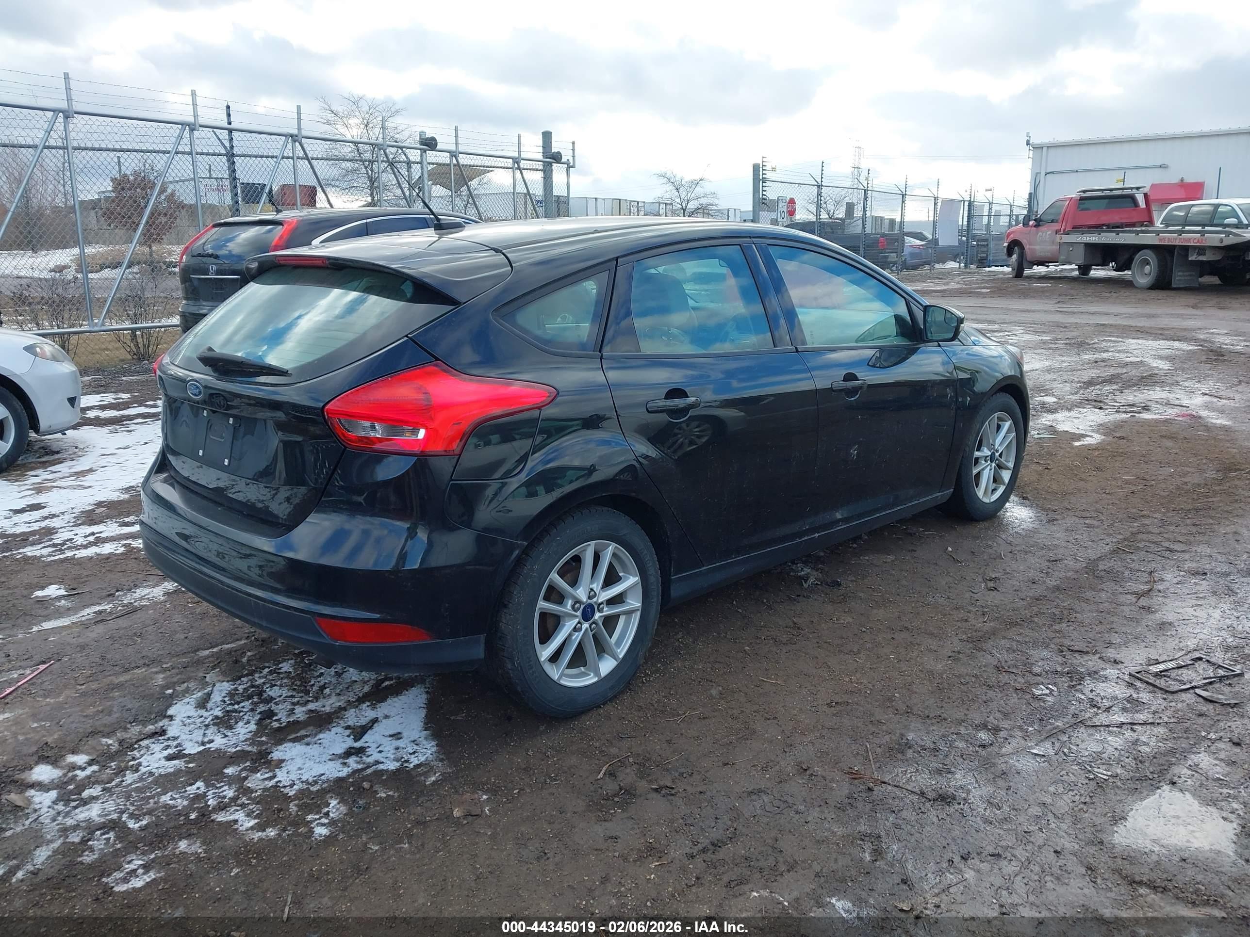 FORD FOCUS image 4