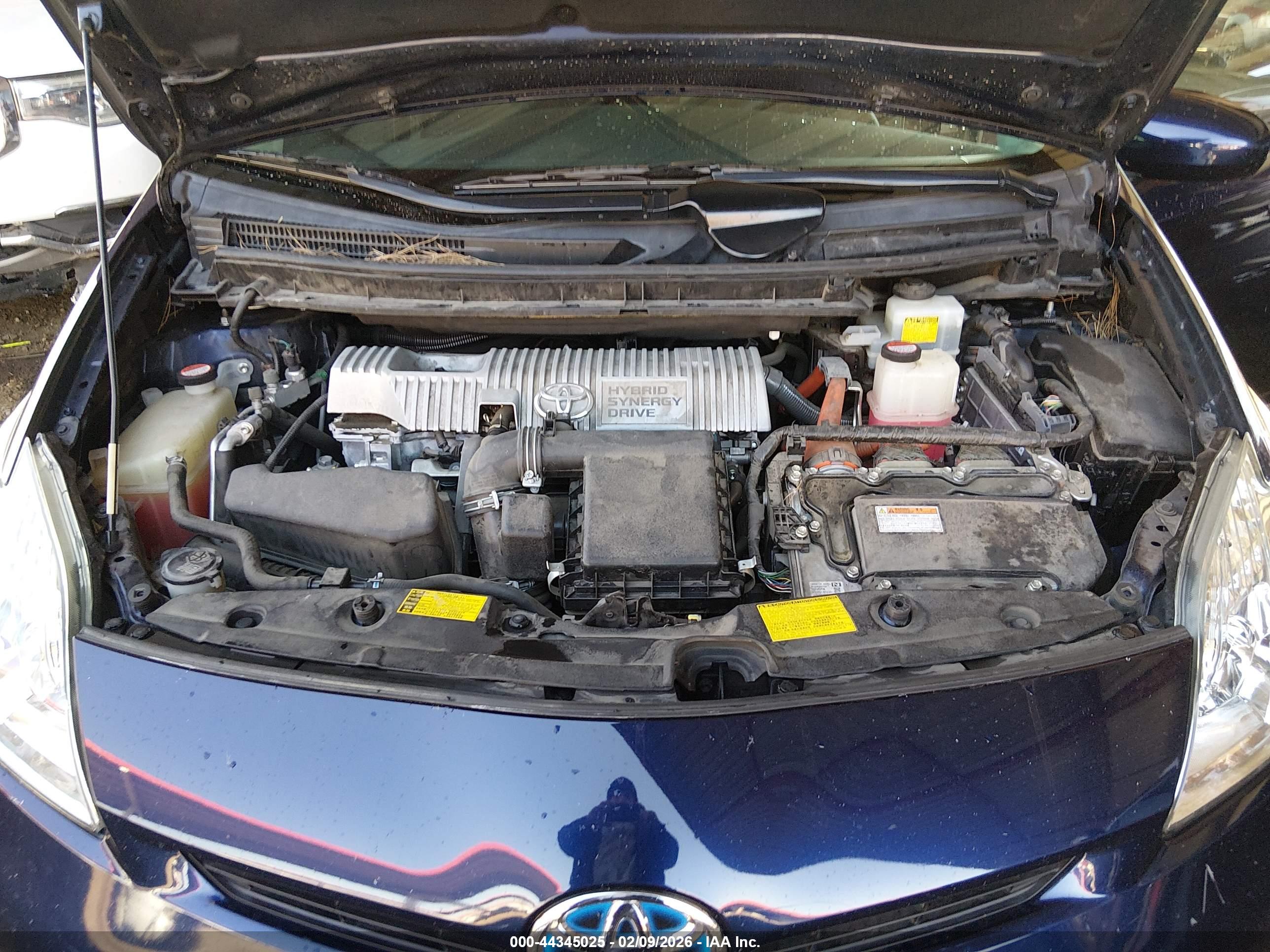 TOYOTA PRIUS image 10