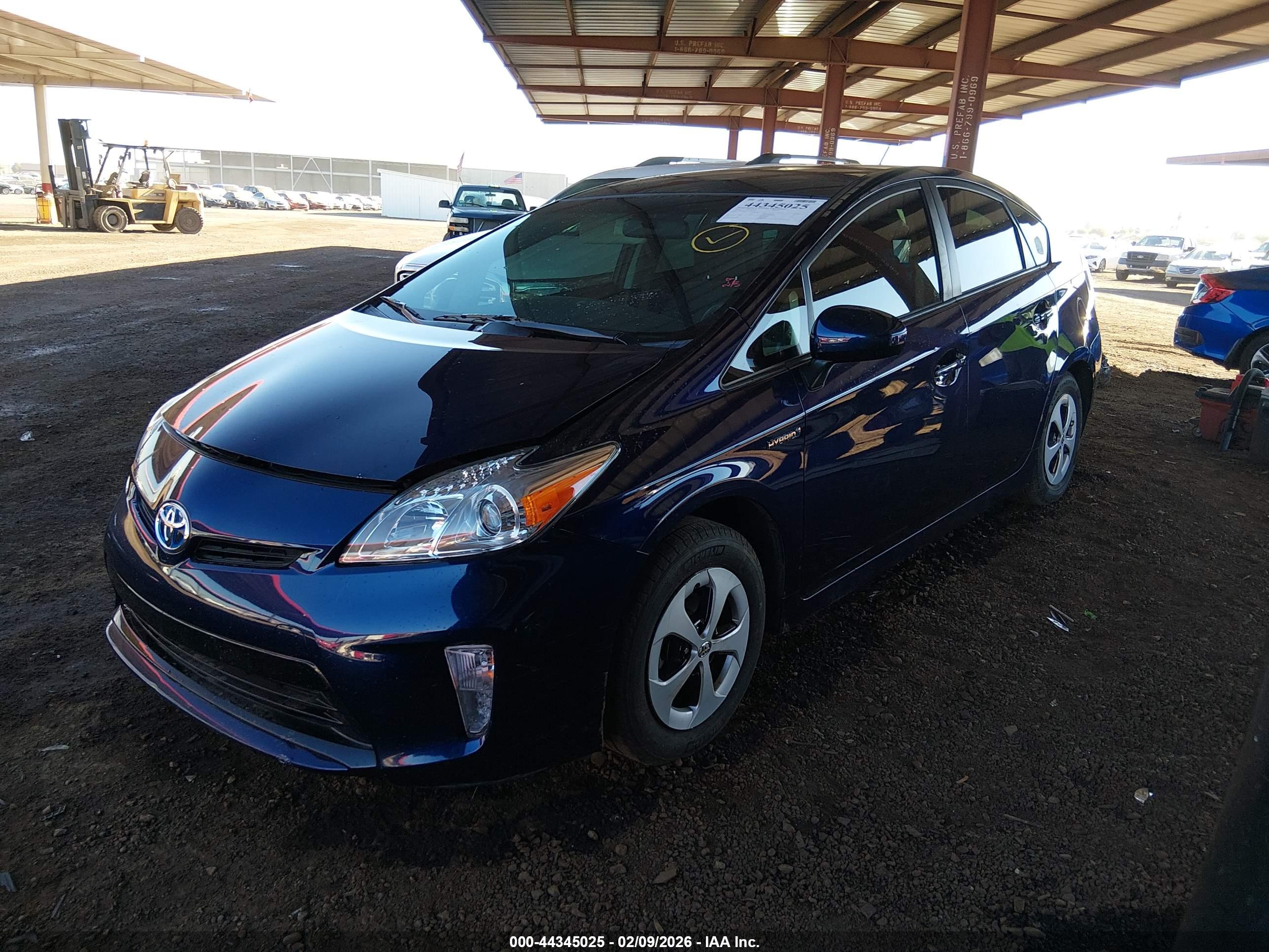TOYOTA PRIUS image 2