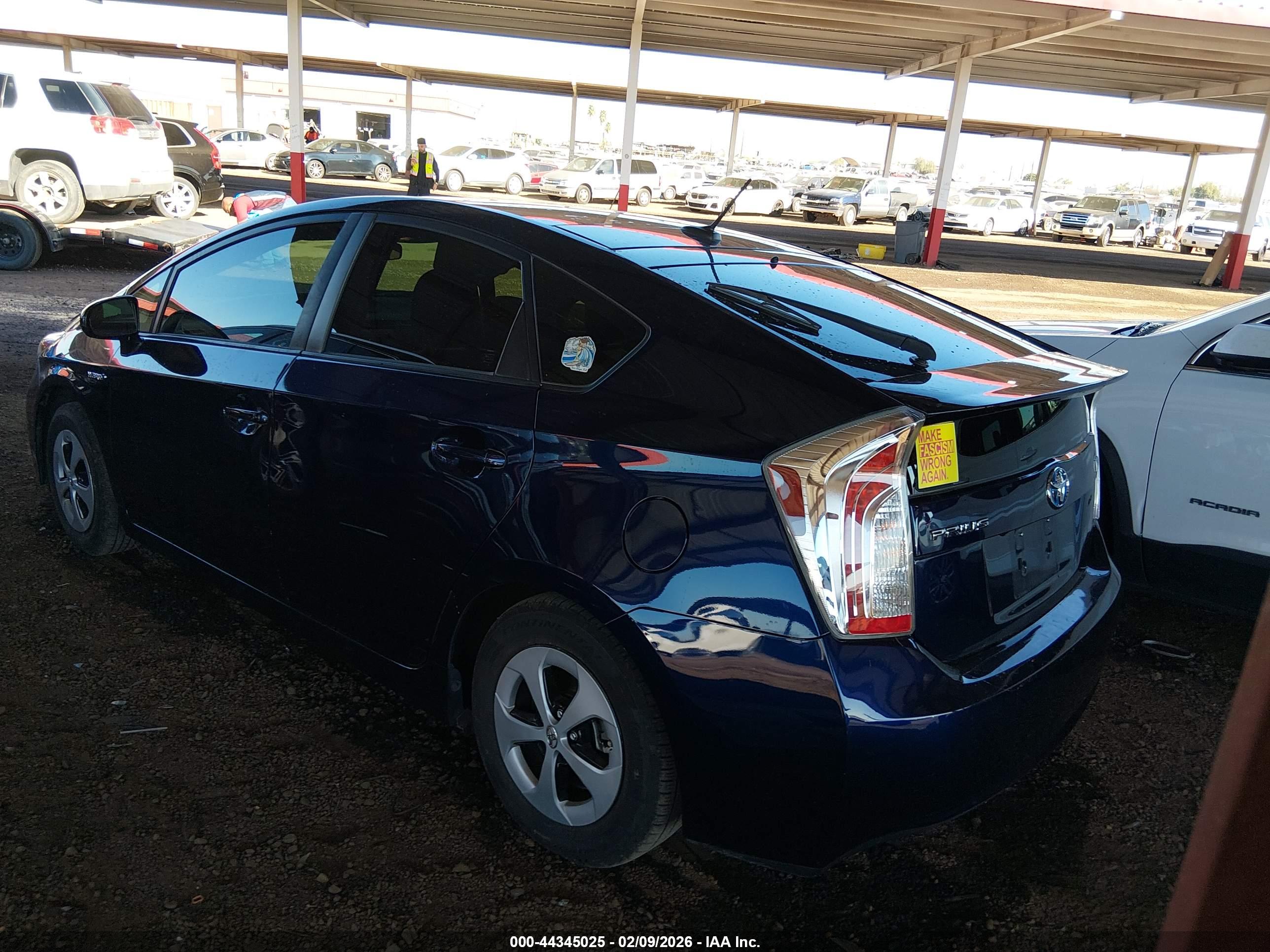 TOYOTA PRIUS image 3