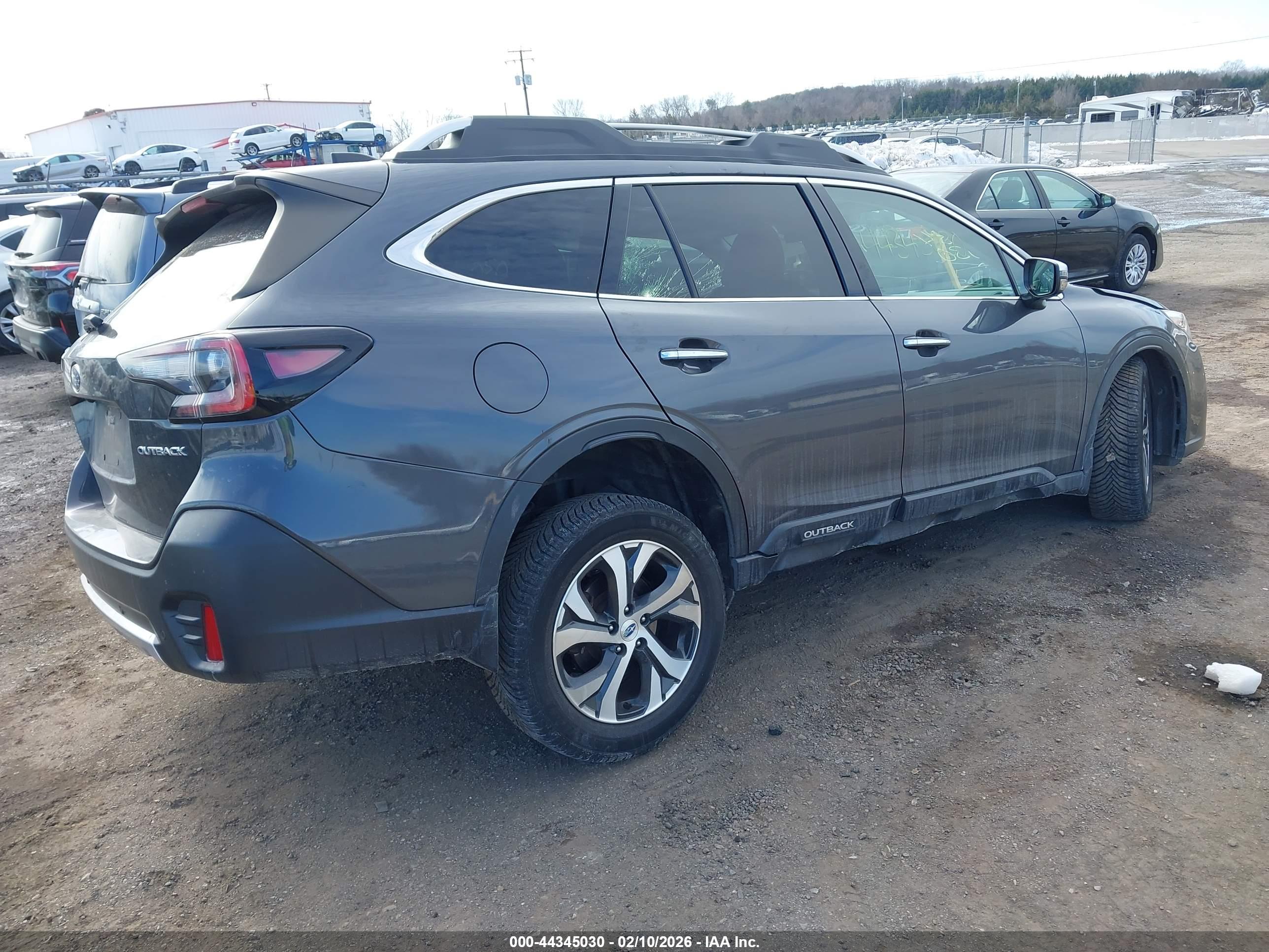 SUBARU OUTBACK image 4