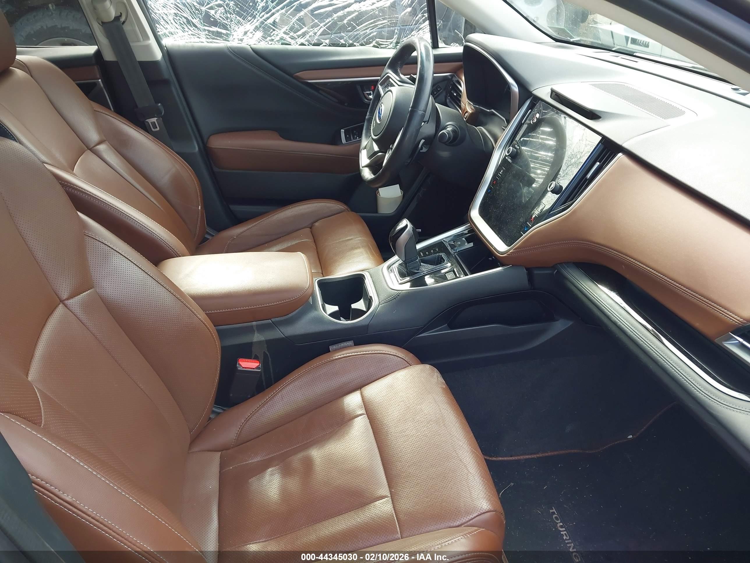 SUBARU OUTBACK image 5