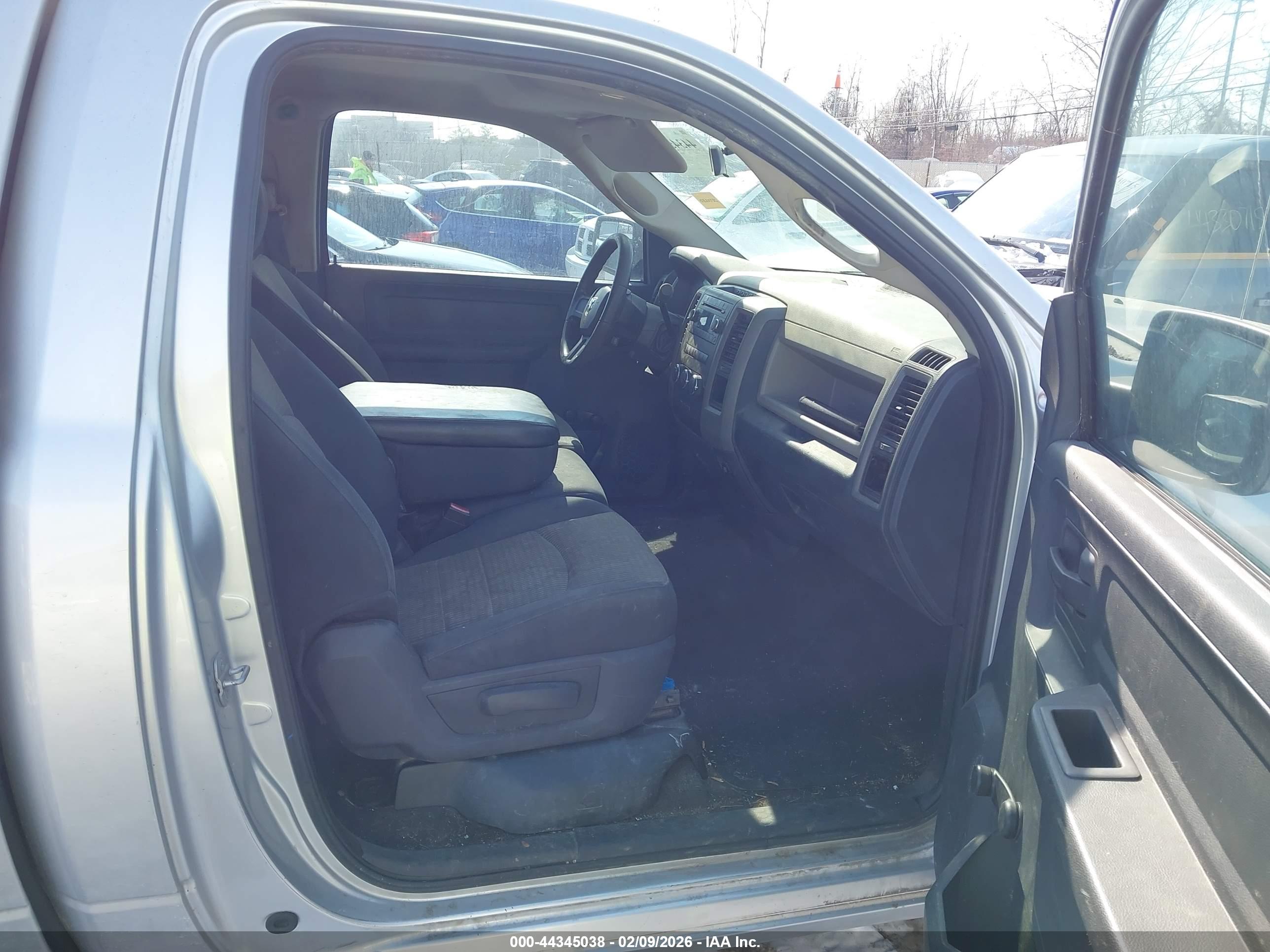 DODGE RAM image 5