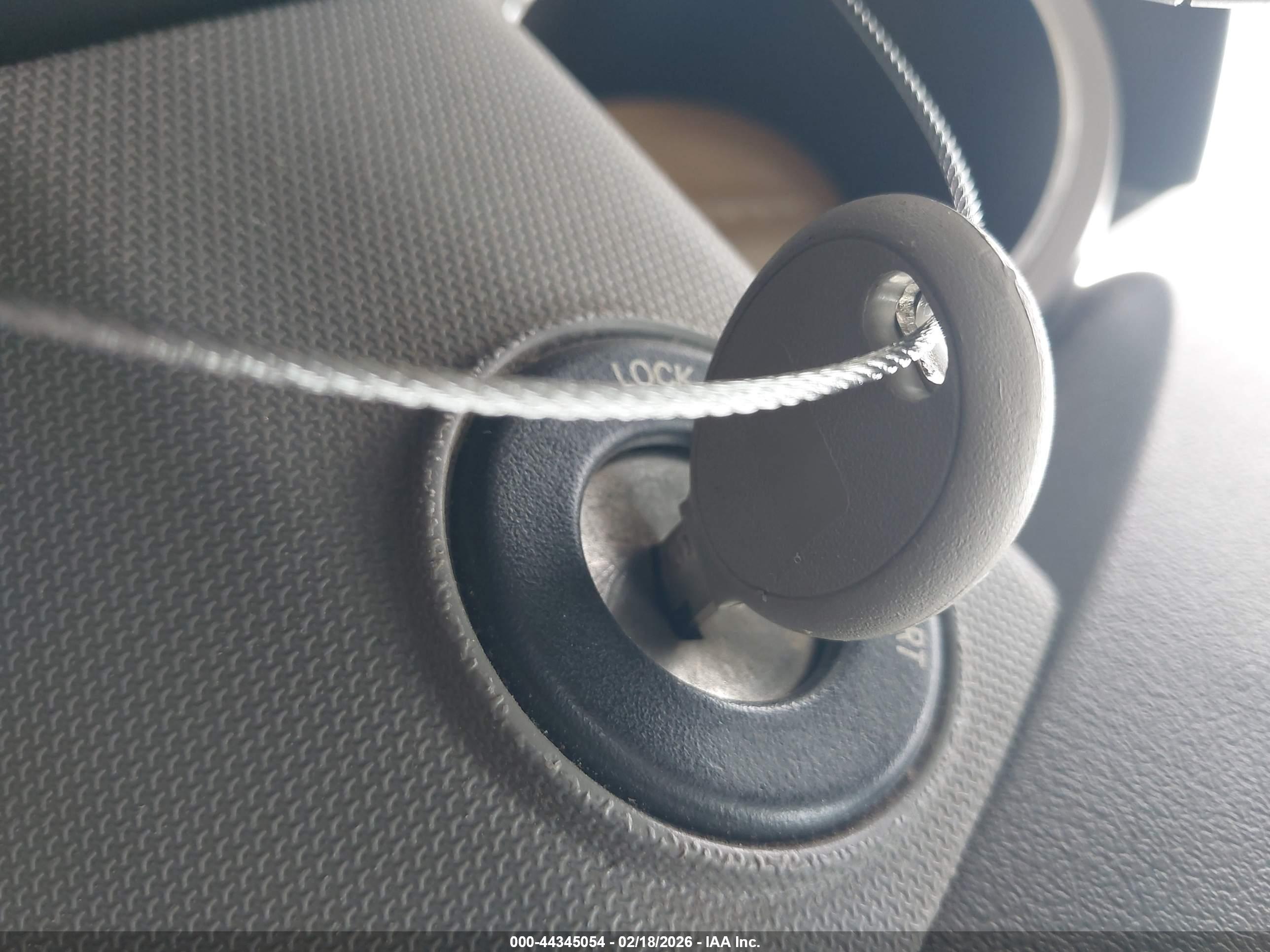 DODGE AVENGER image 11