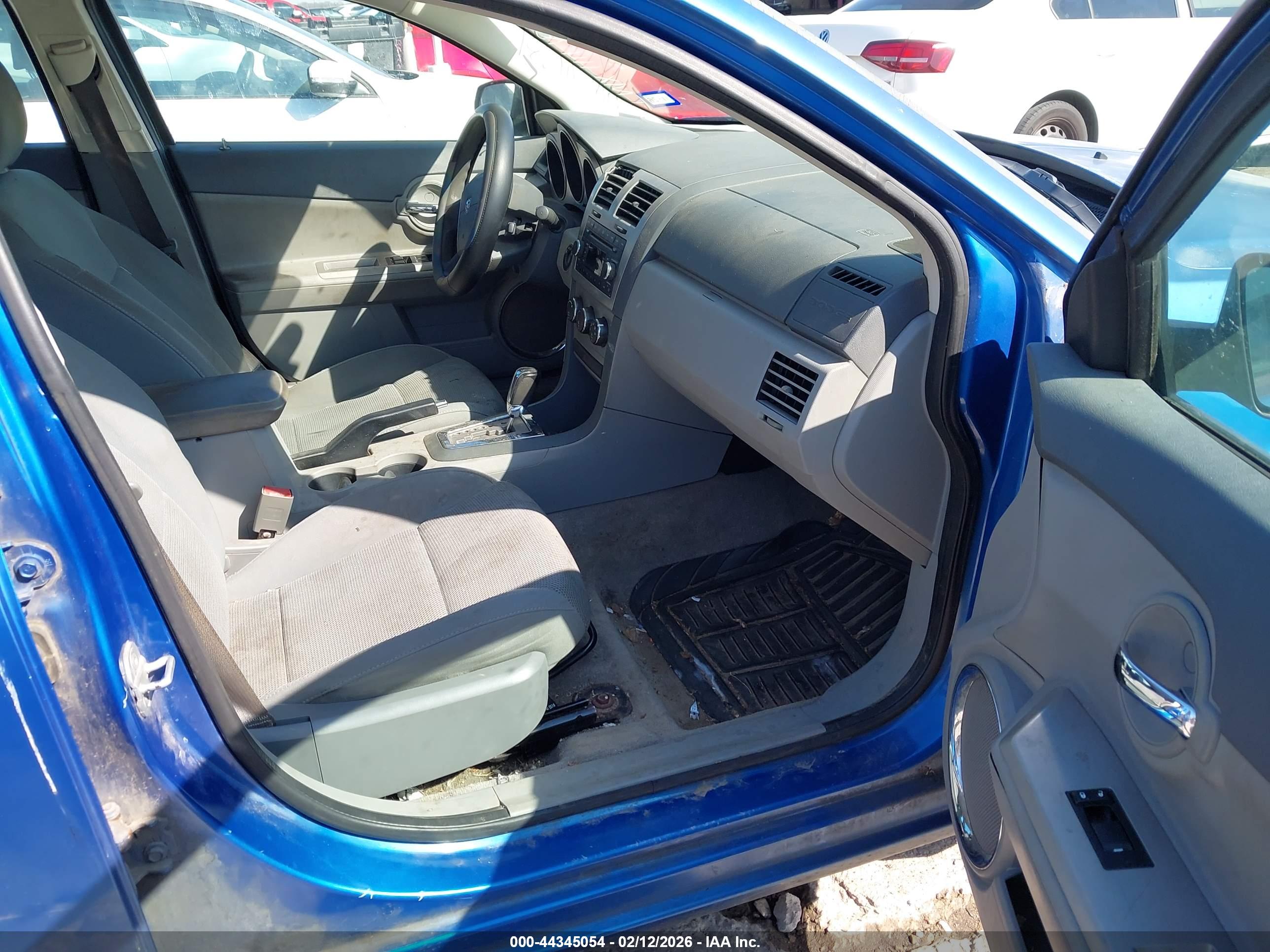 DODGE AVENGER image 5