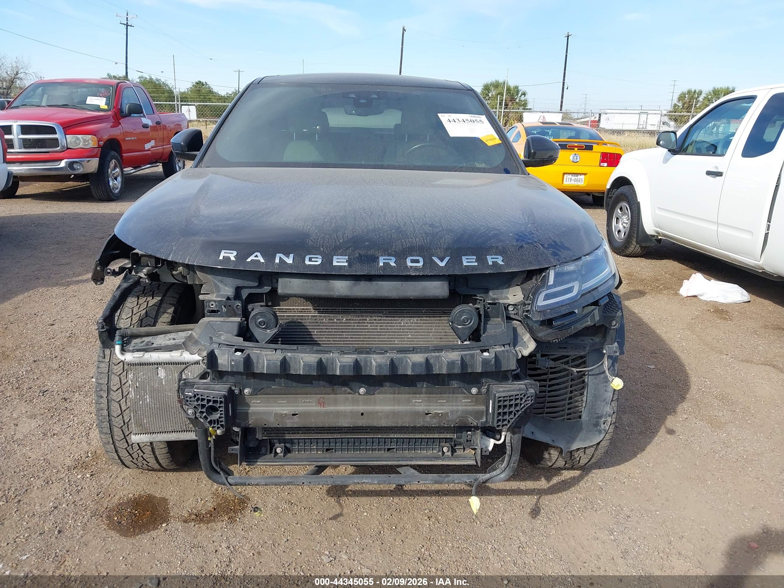 LAND ROVER image 6