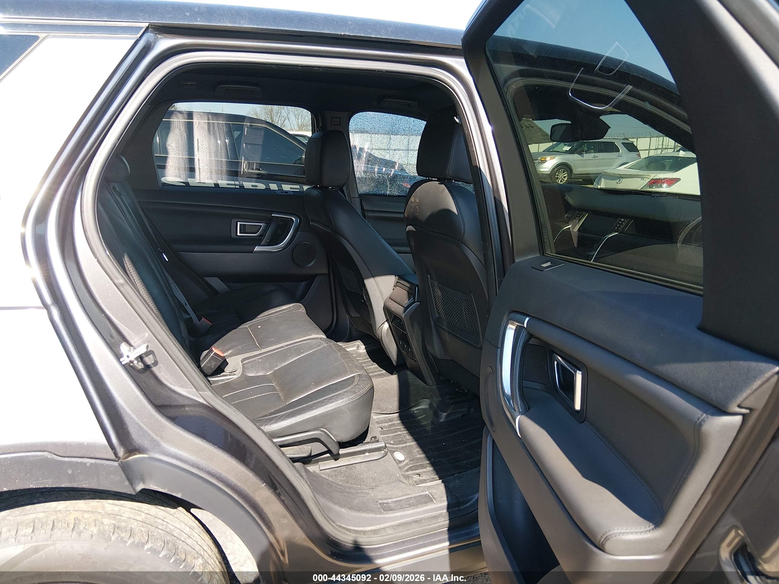 LAND ROVER image 8
