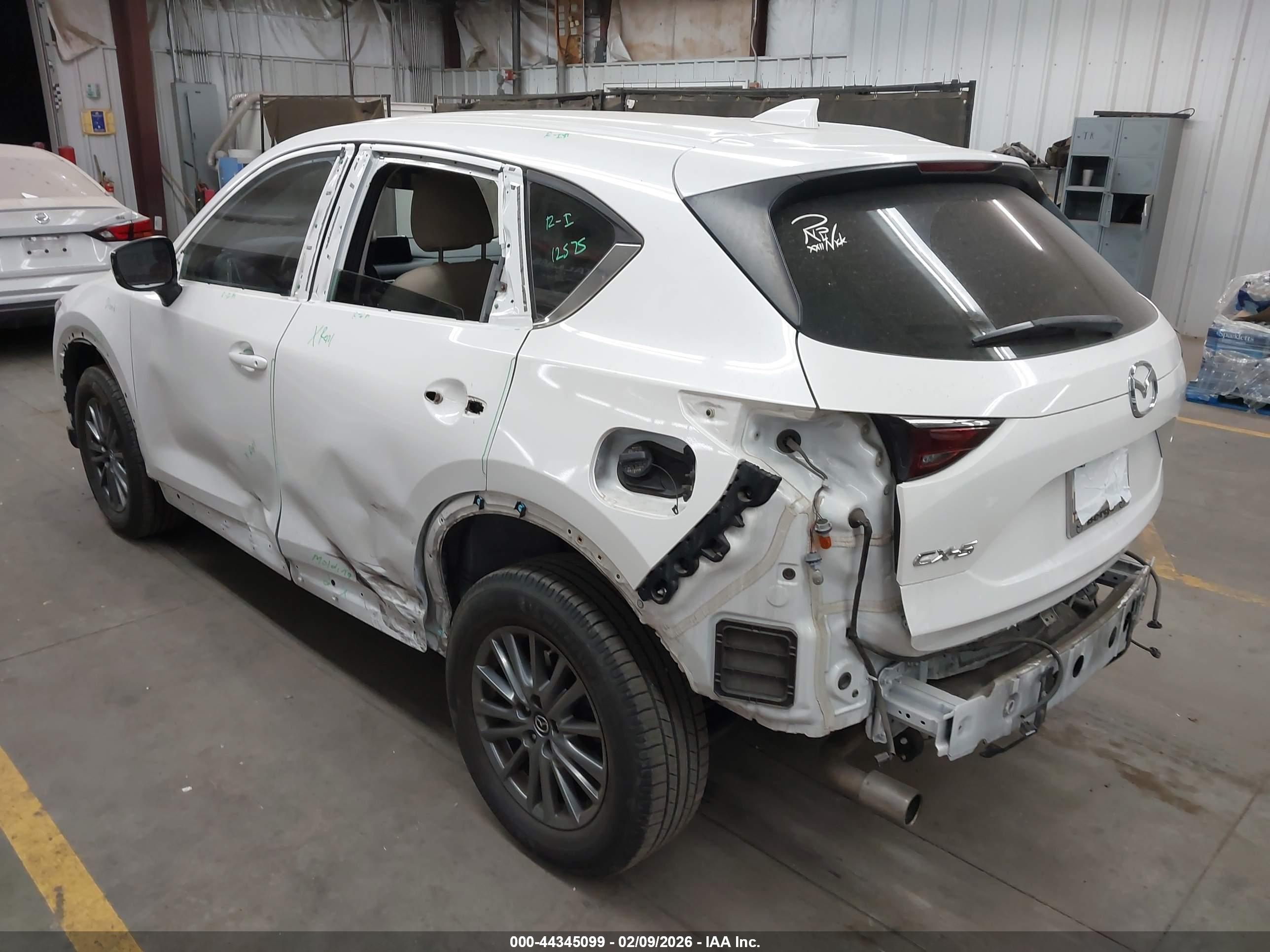 MAZDA CX-5 image 3
