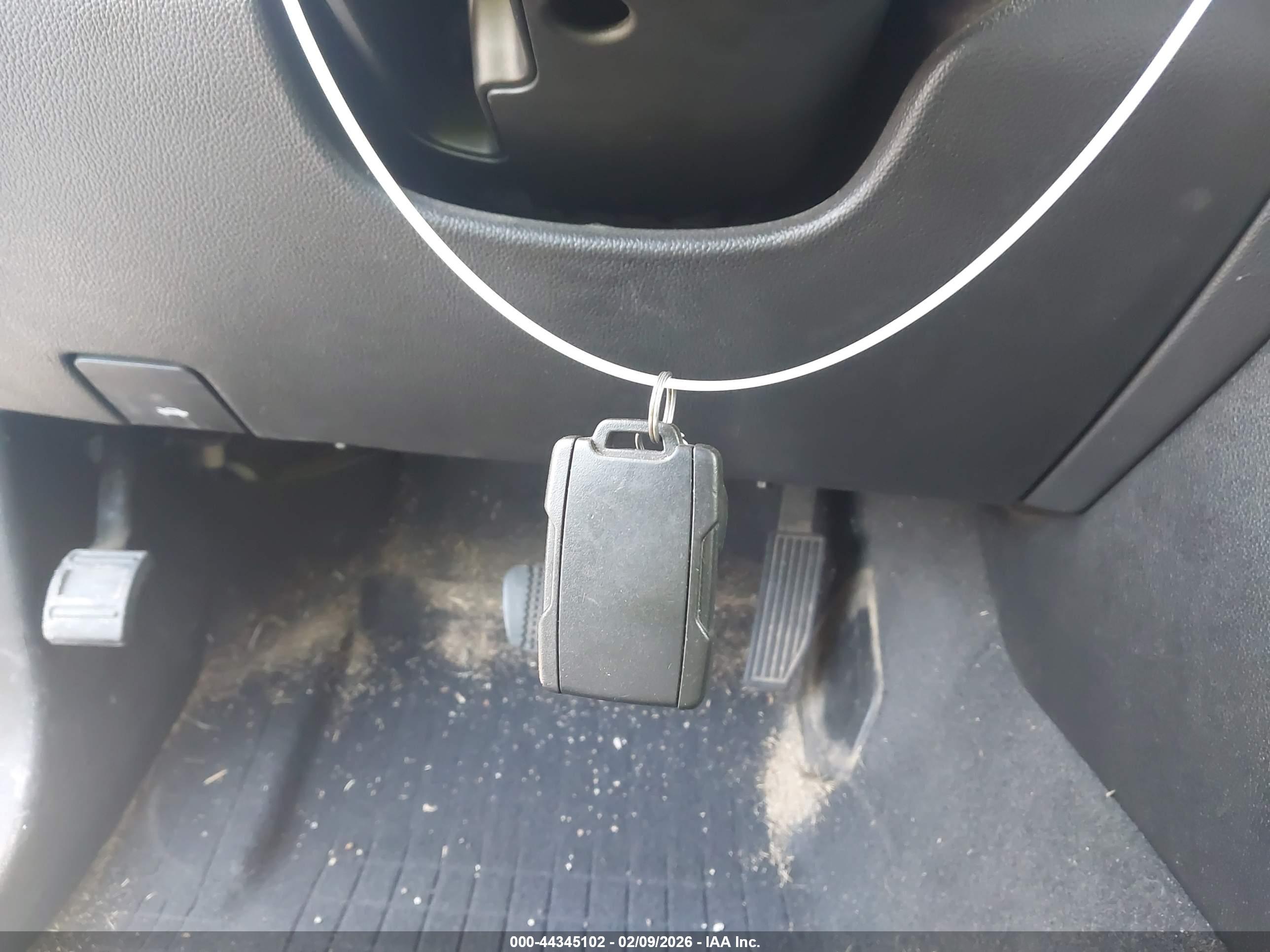 CHEVROLET COLORADO image 11